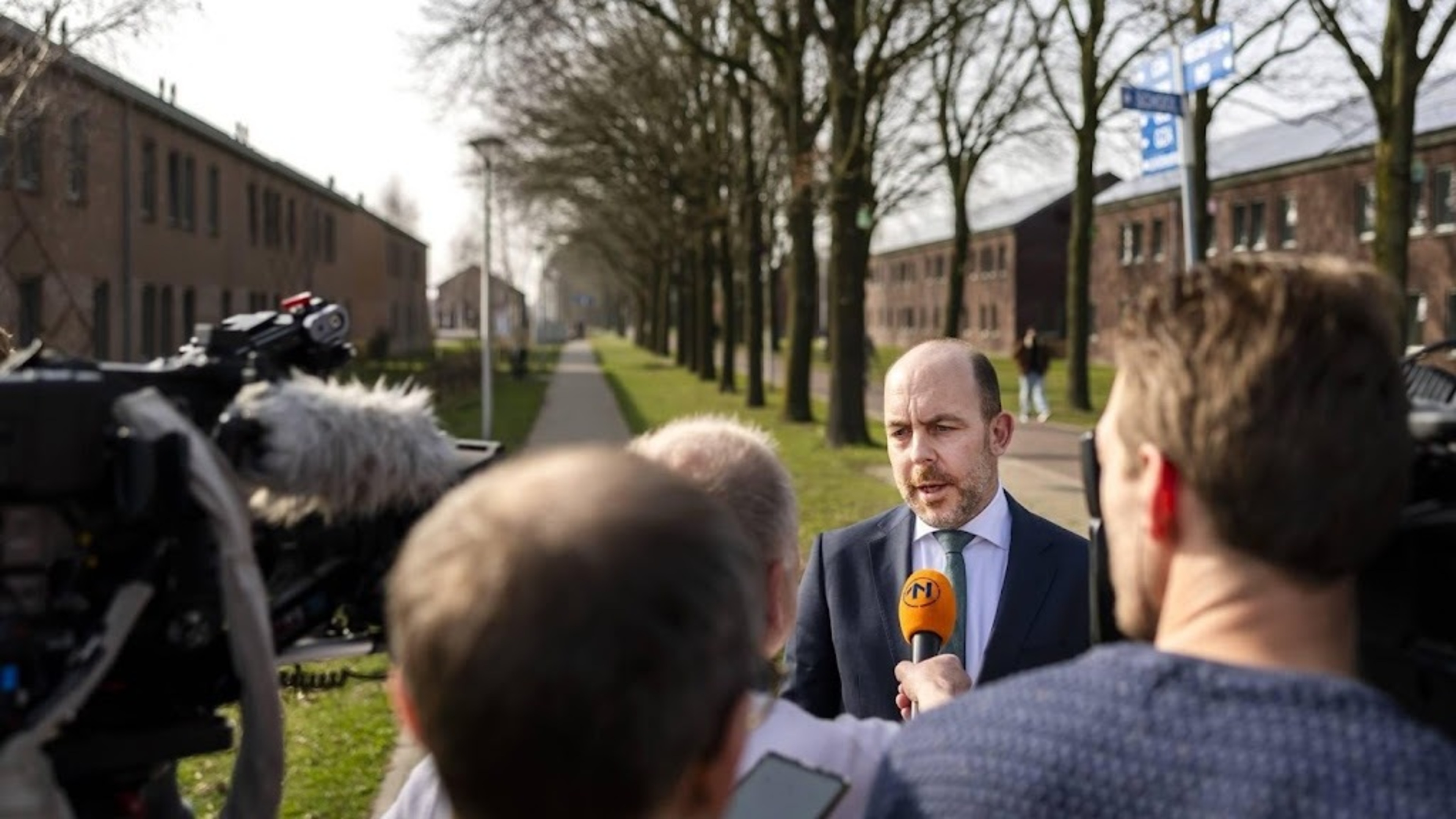 Asylum Minister tightens street supervision in Emmen following nuisance