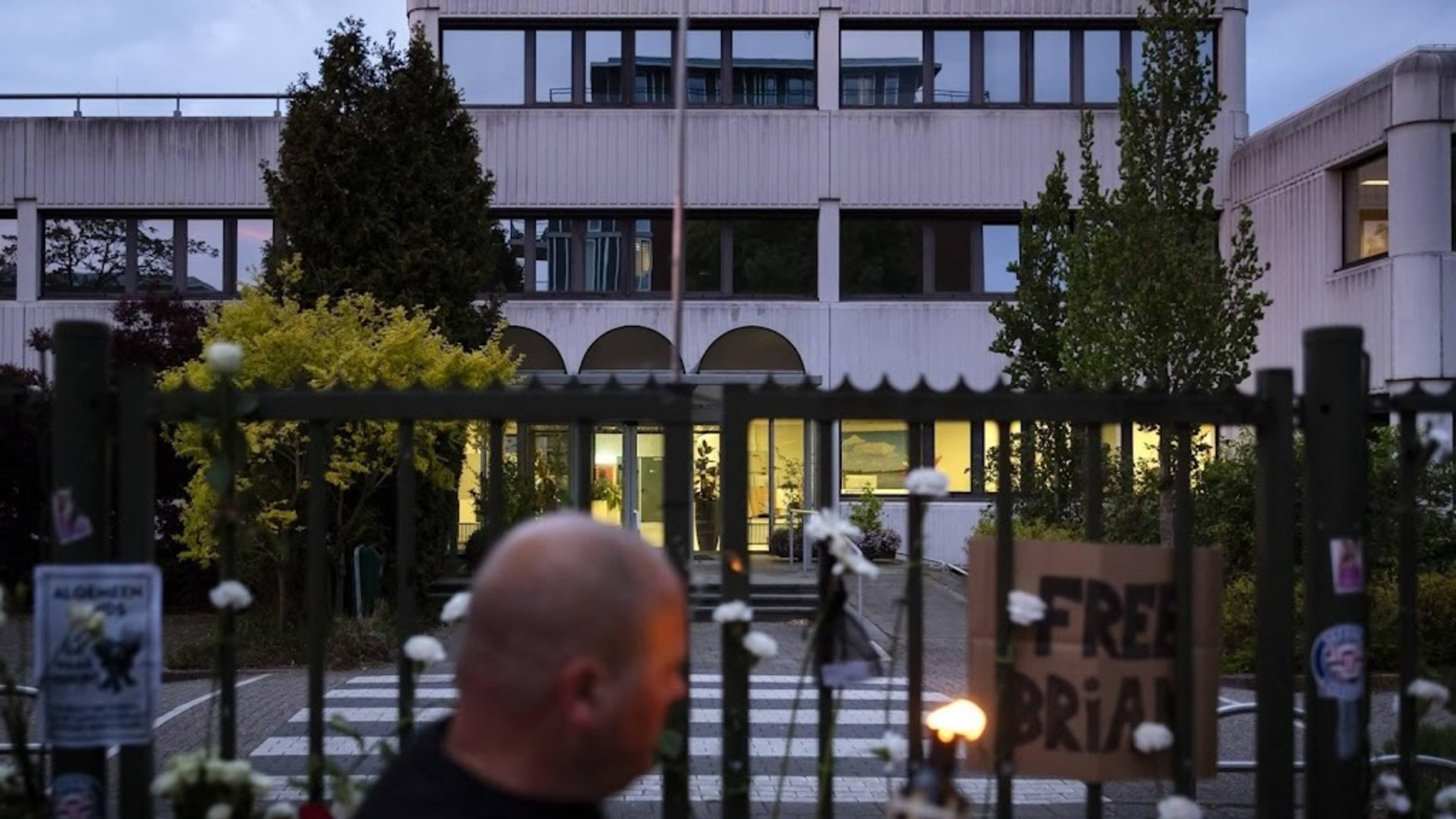 First asylum seekers arrive at Loosdrecht town hall