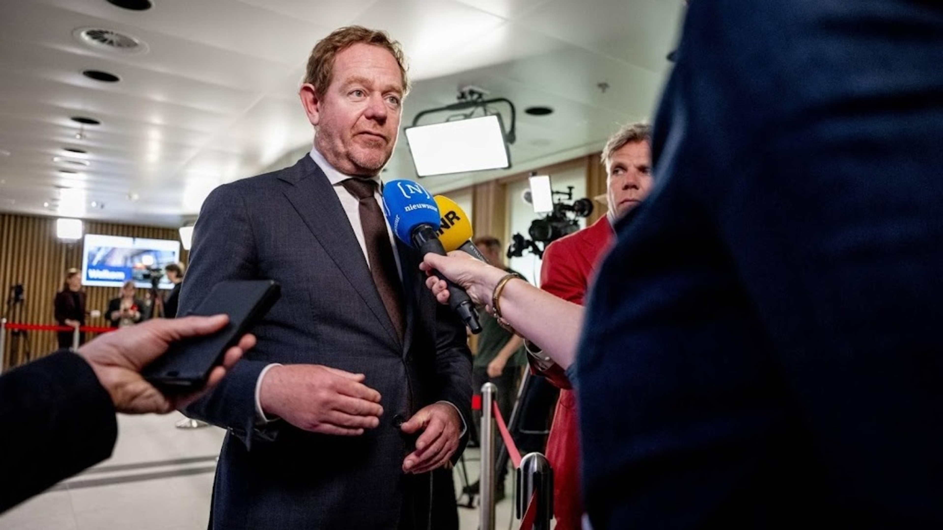 Van Weel strongly condemns Markuszower's call for violence