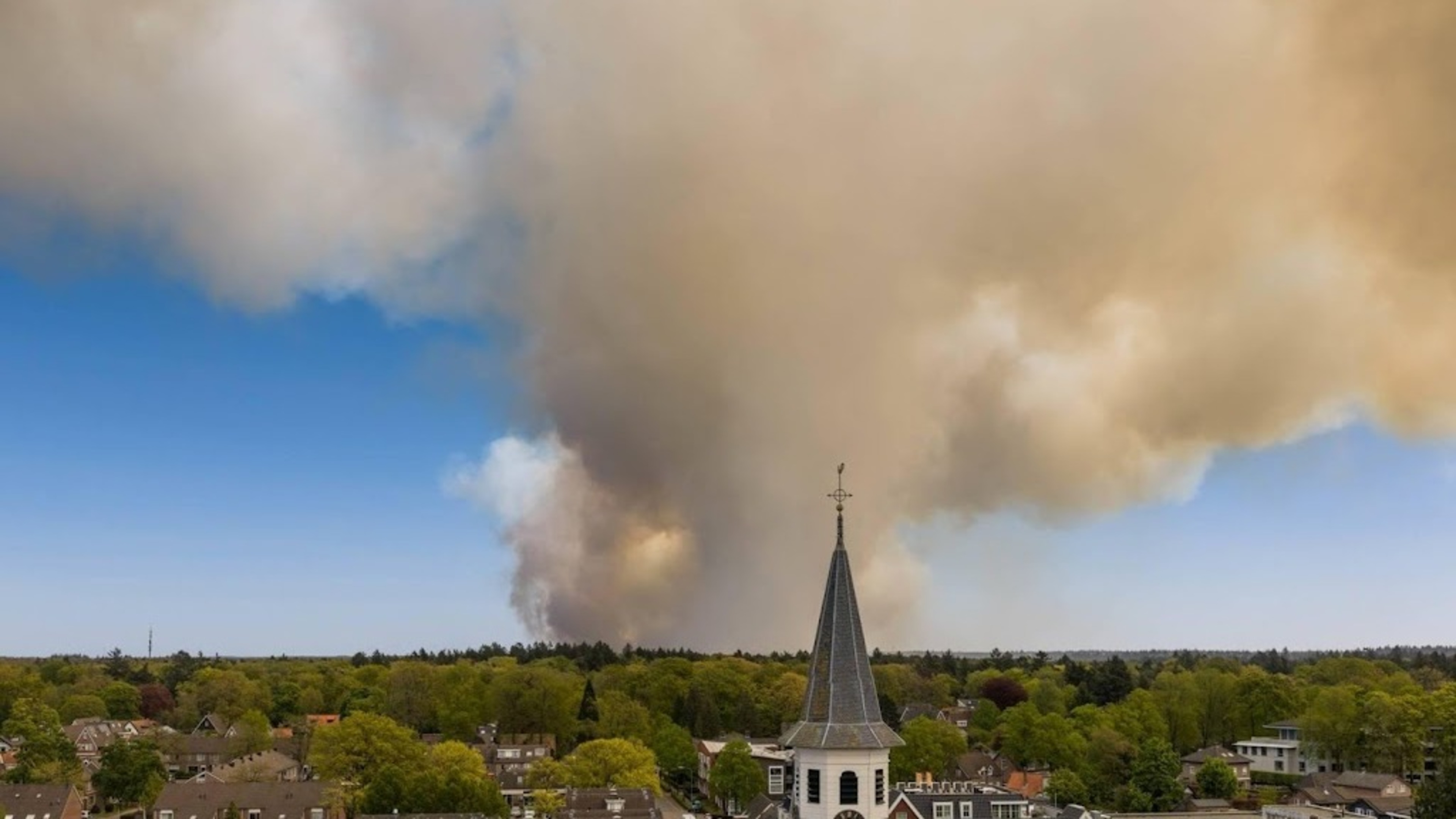 No dangerous levels detected in smoke in parts of South Holland