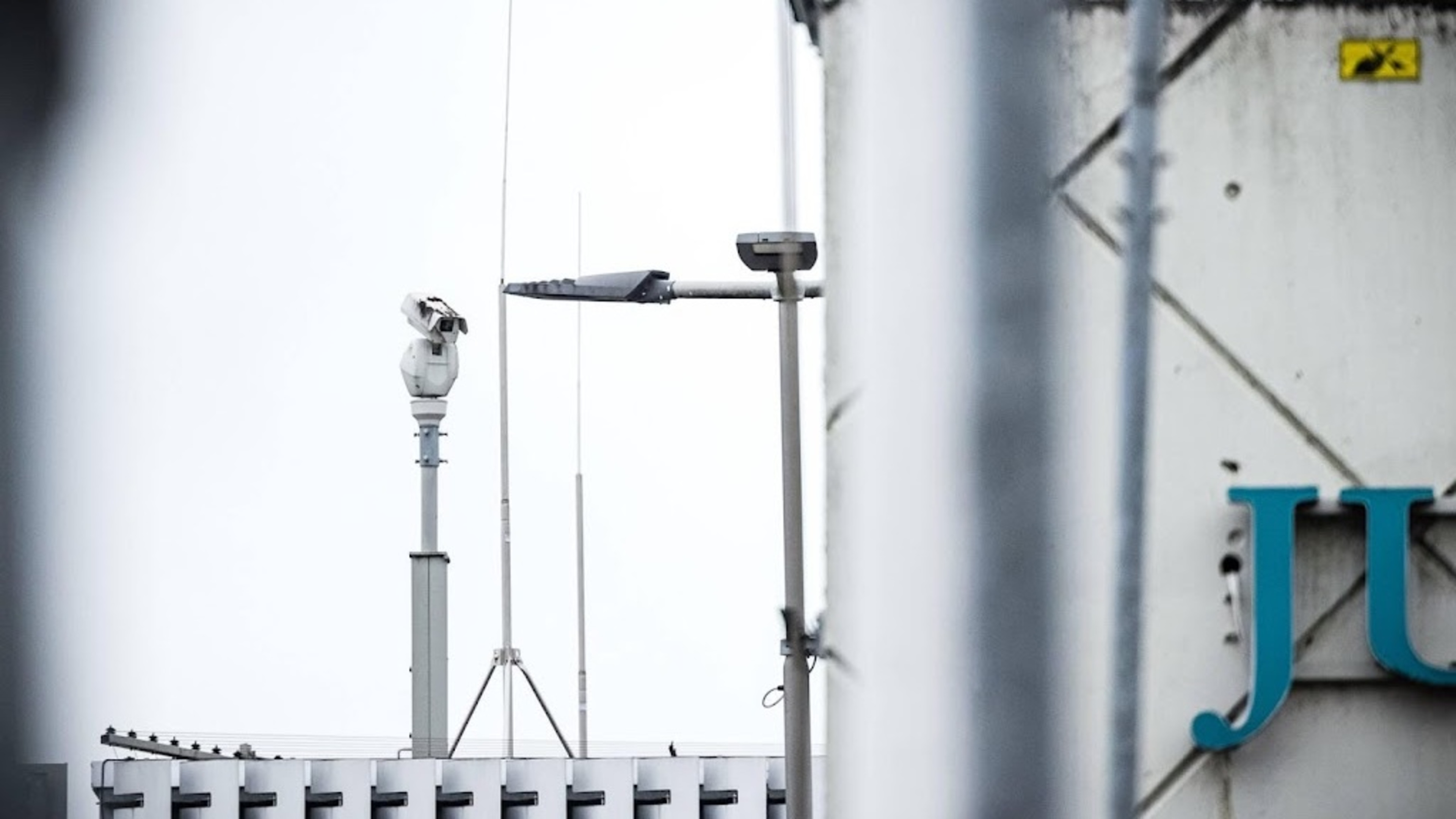 Over 160 prisoners evacuated after fire in Vught prison wing
