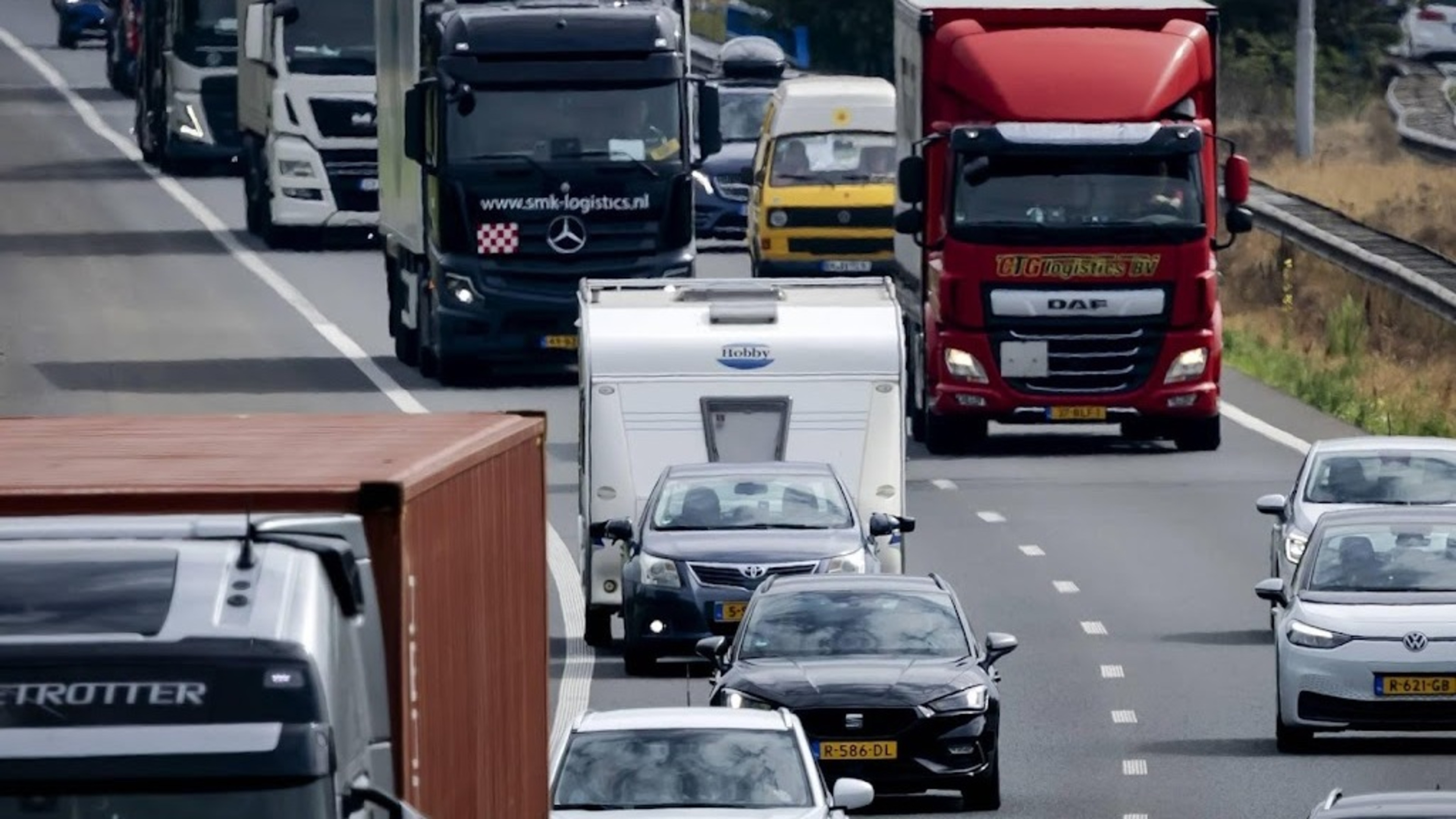 Highway traffic flow improves, but pressure on road network grows