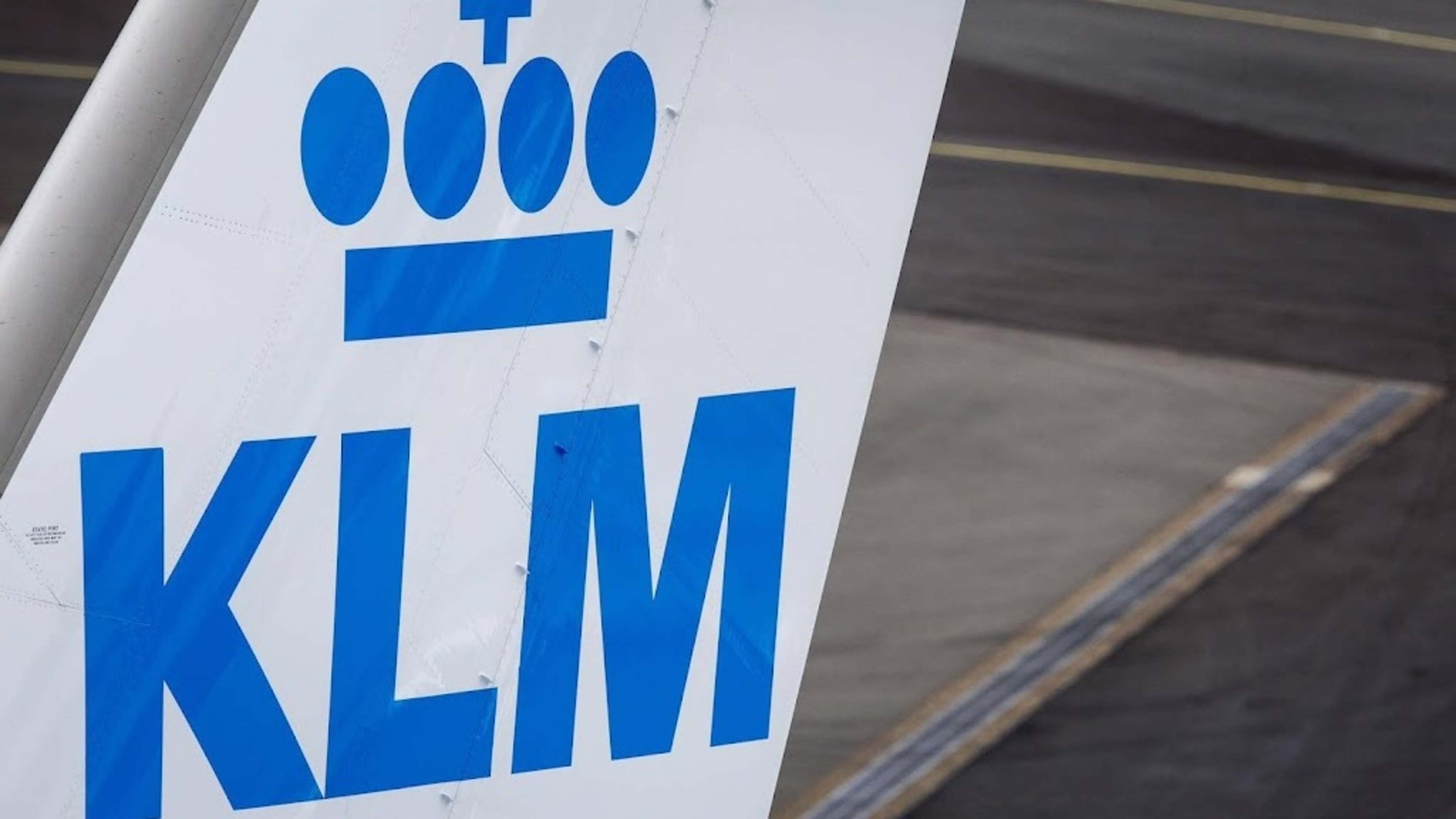 First KLM flight with Dutch nationals departs Oman