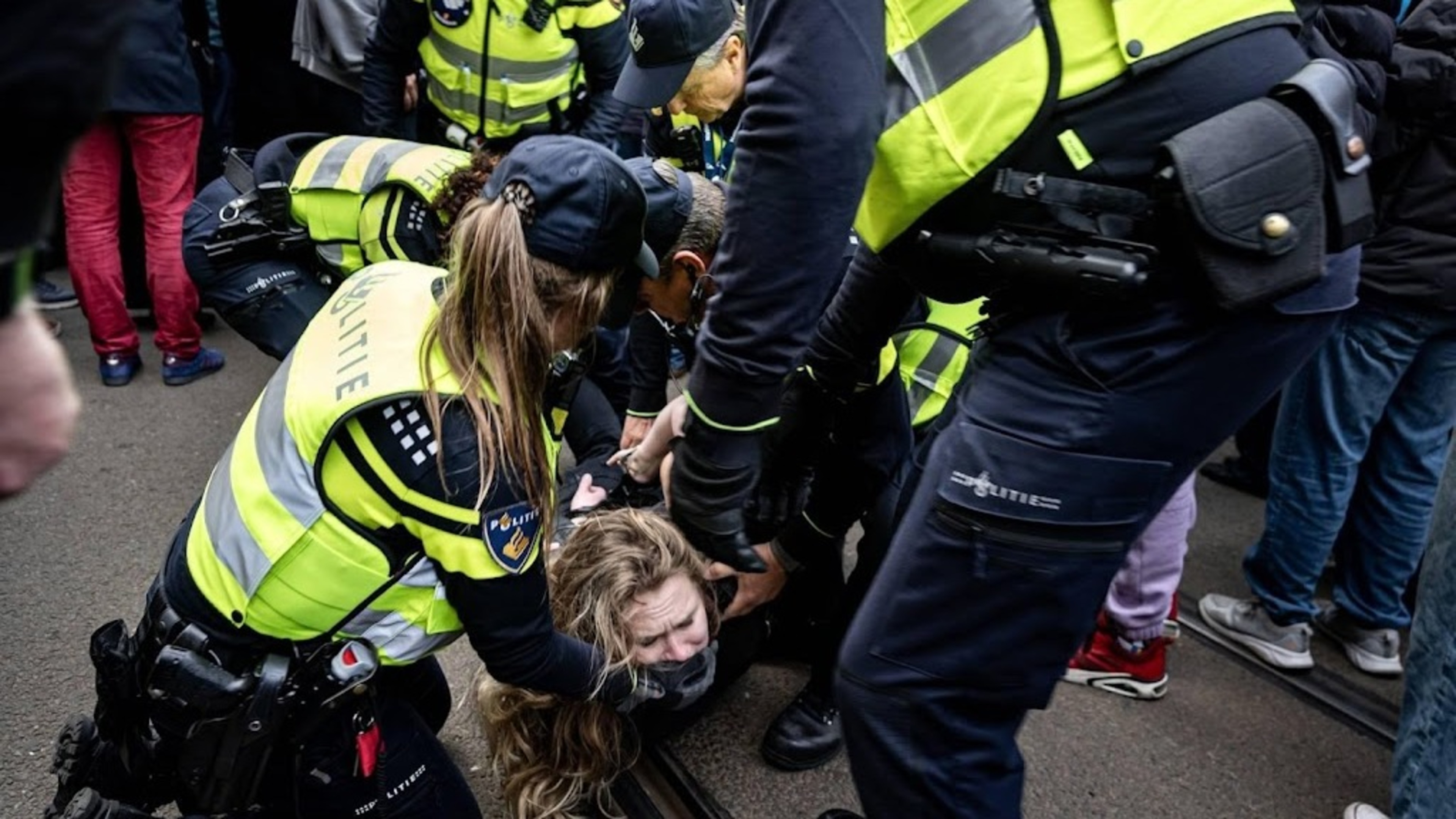 Remembrance Day protester: 'I am not allowed on Dam Square, while my grandmother survived Auschwitz'