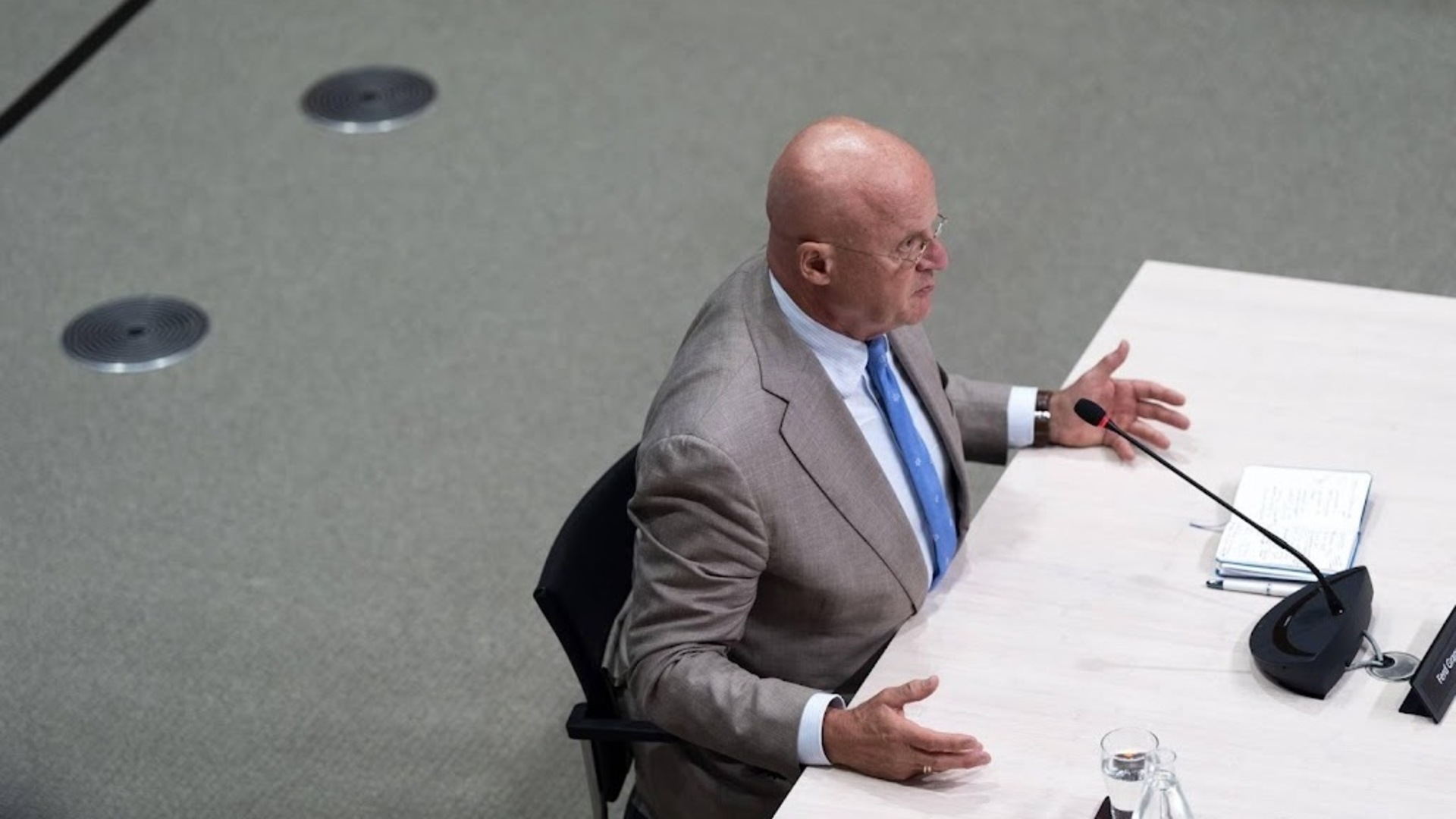 Grapperhaus niet meteen overtuigd van OMT-argumenten avondklok ...