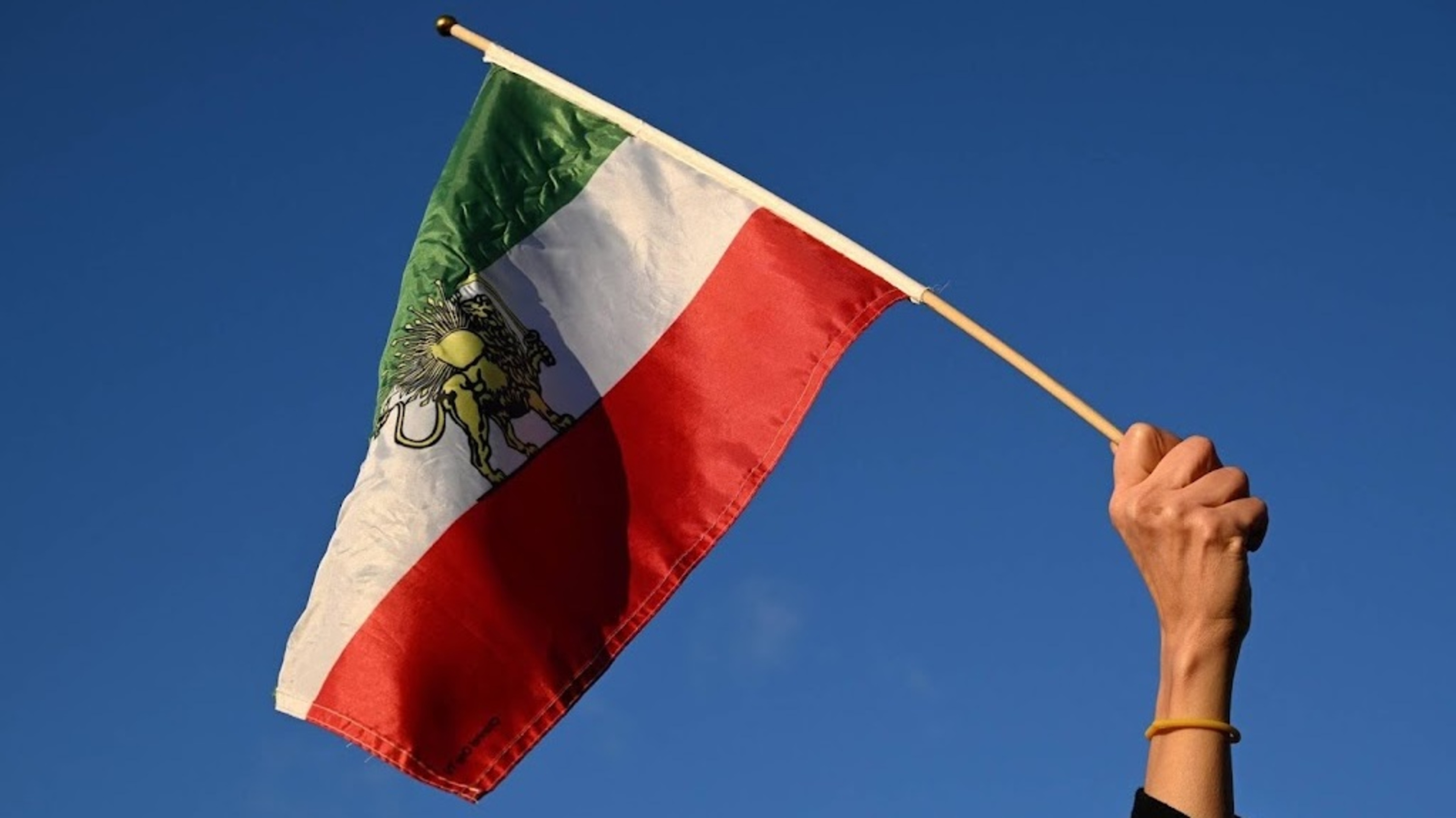 Involve the international community in the future of Iran