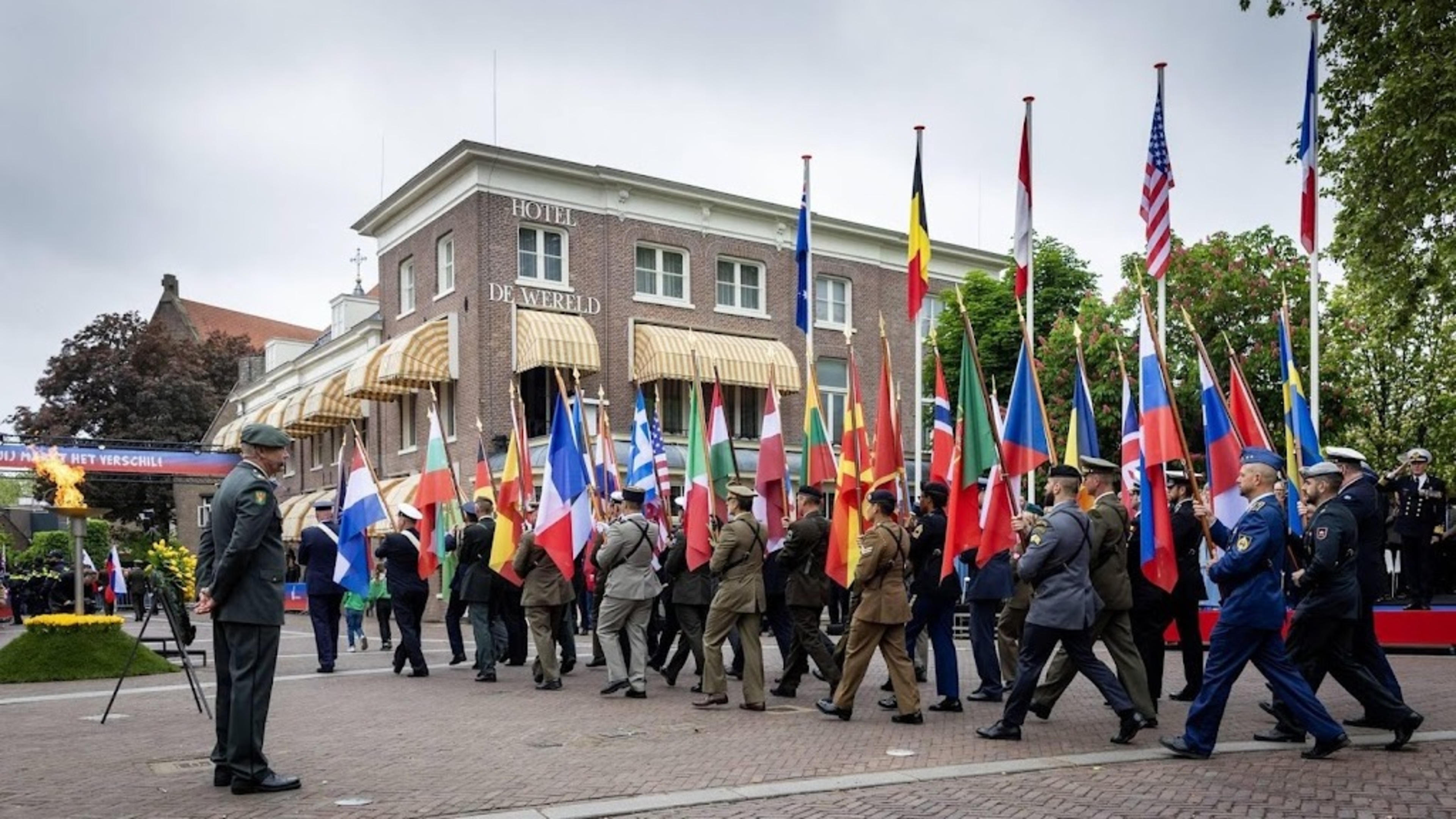 Wageningen45: soldiers from 25 countries march in Freedom Parade