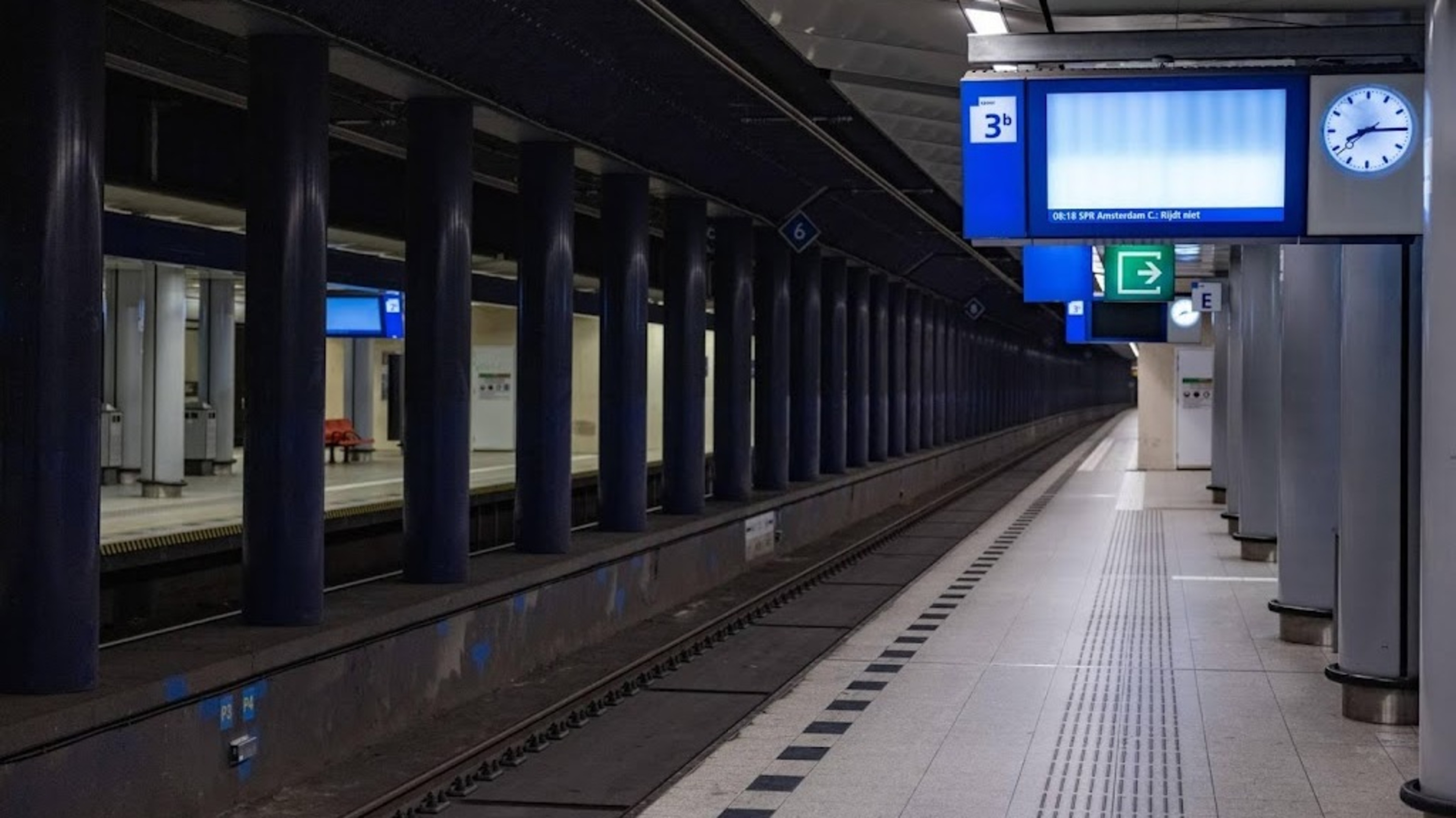 Delays and fewer trains due to switch failure between Amsterdam Central and Schiphol