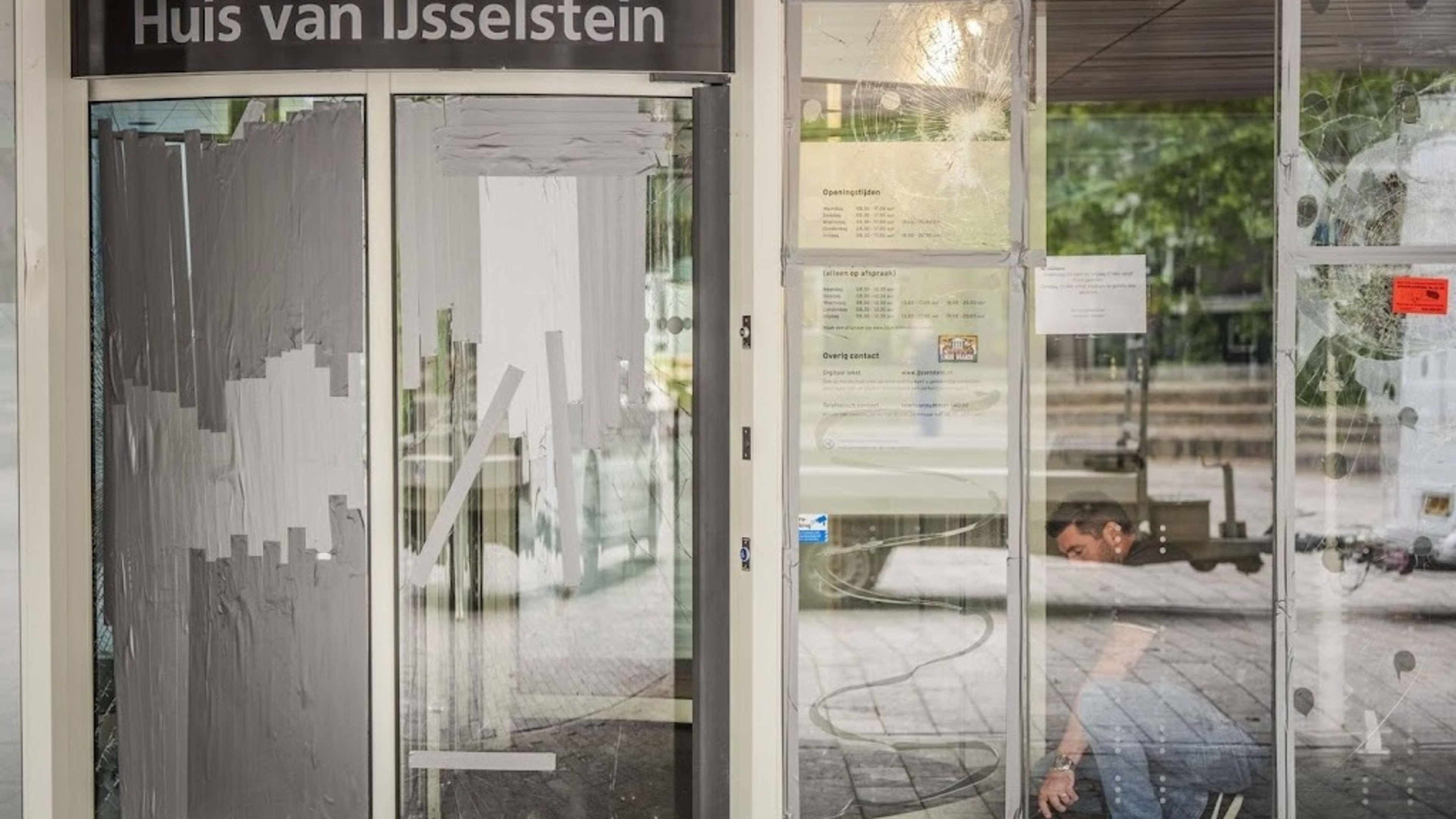 Police officer injured during vandalism in IJsselstein