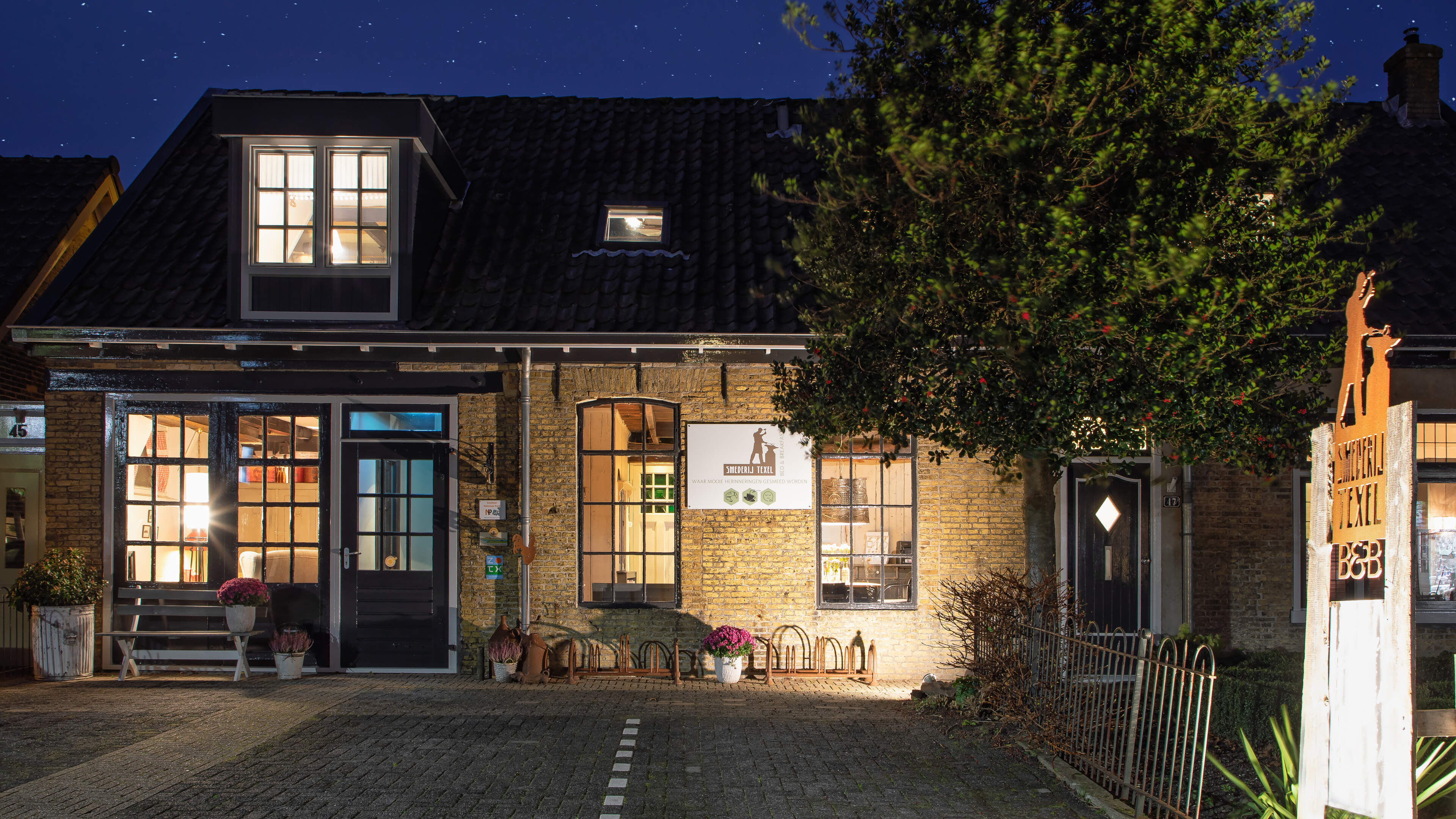 Bed & breakfast De Smederij op Texel ademt historie met een knipoog