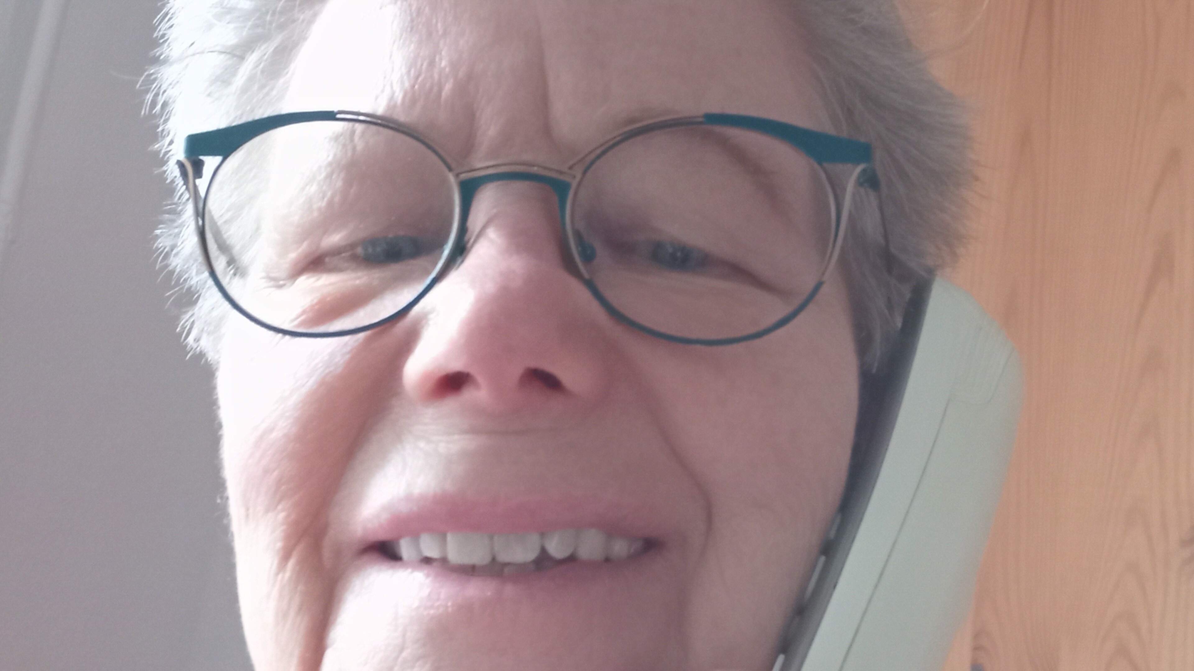 Stient Electro revives dead line and sells no new phone