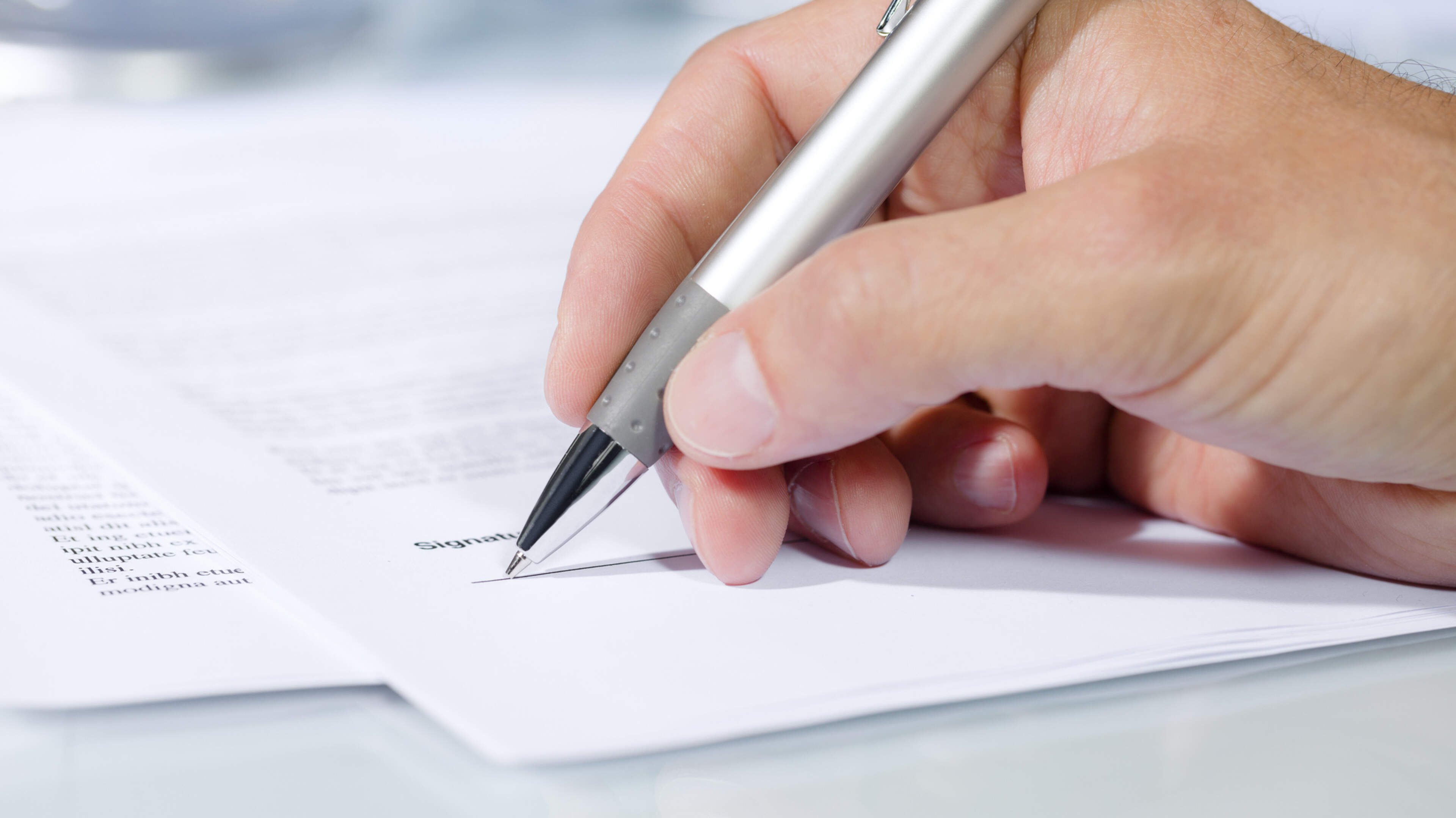 Member since 1996, but FNV won't let Monique go just like that