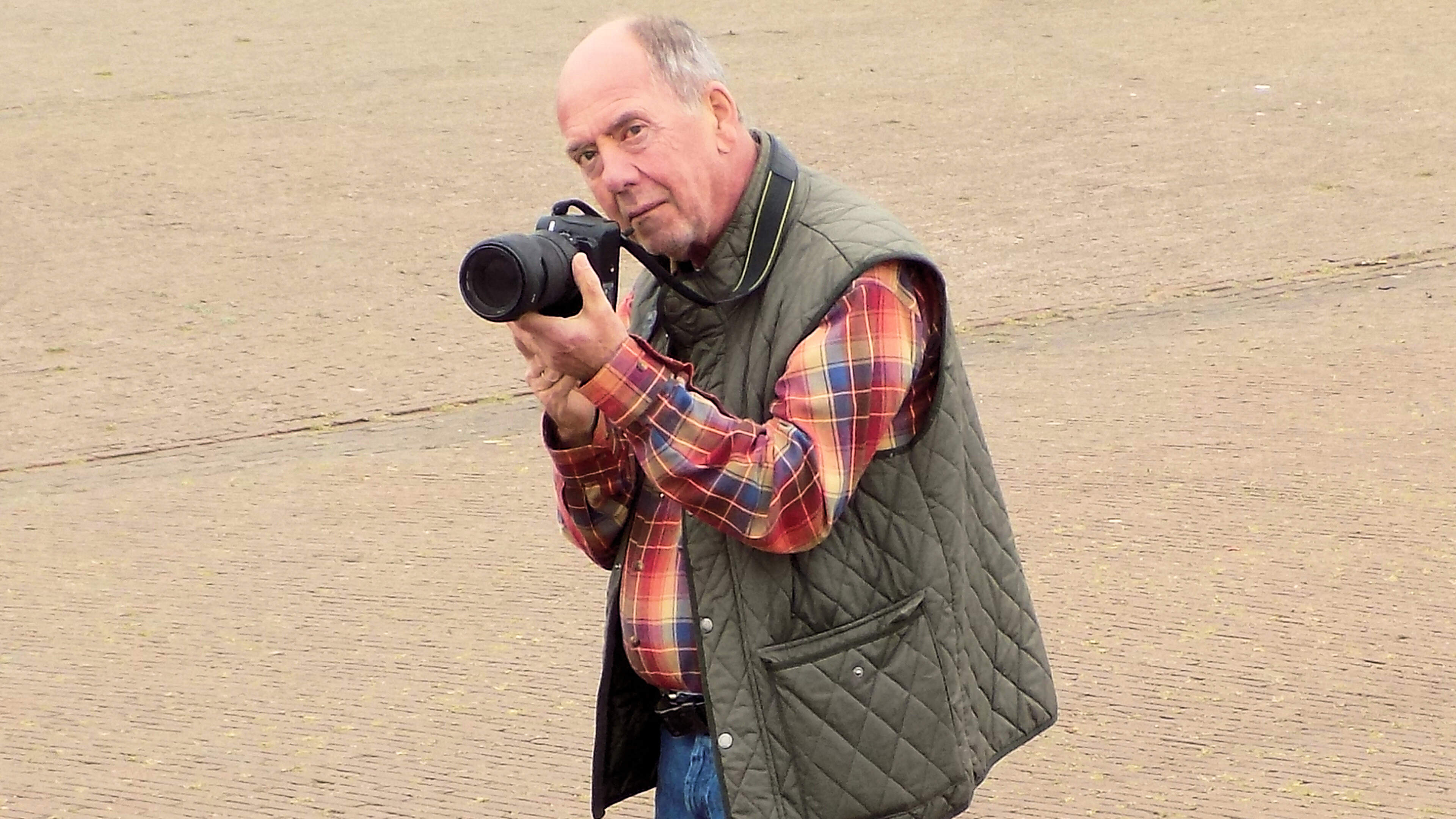 Cameraland restores late Wim Waltjen's Nikon for free