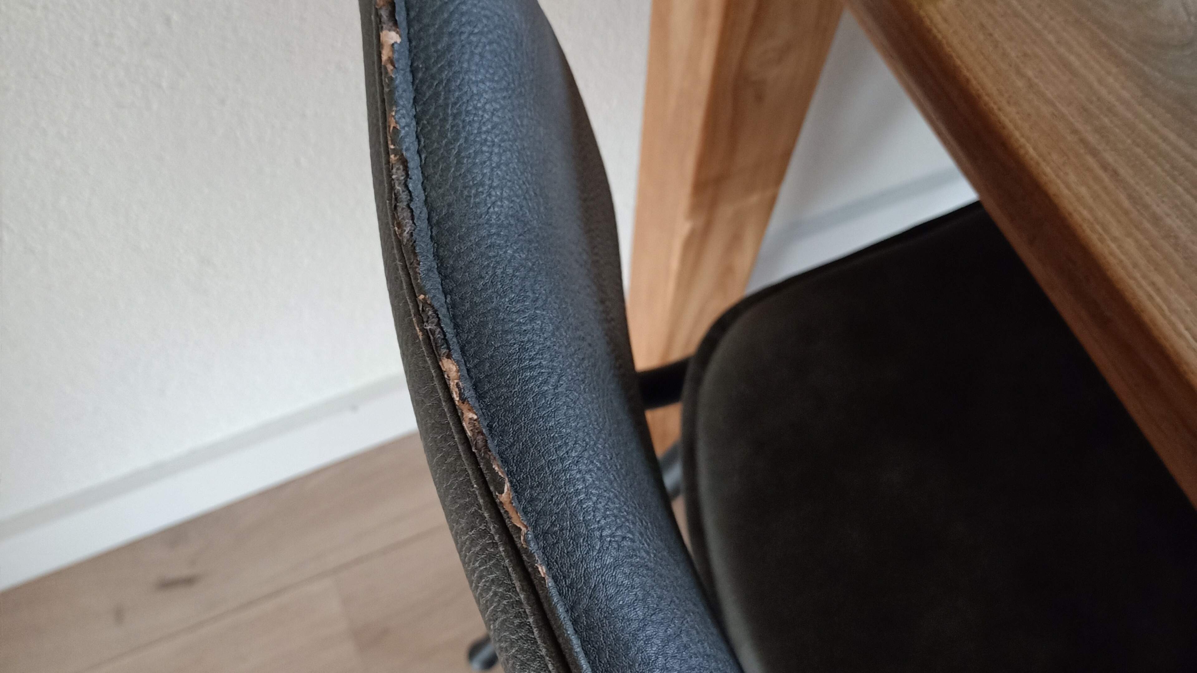 How long should the upholstery of a 179-euro chair stay in good condition?