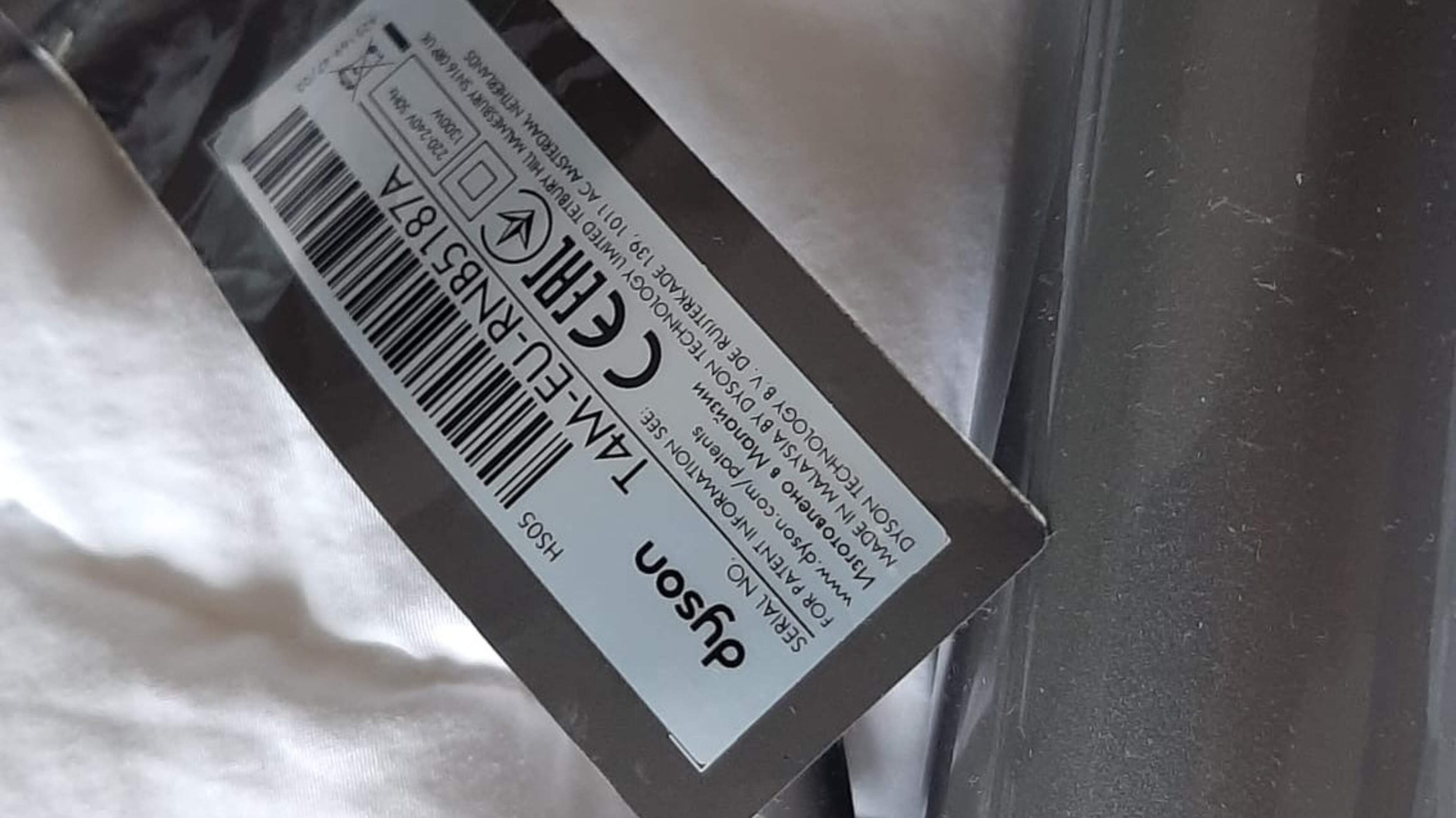 Hard-to-reach Dyson tests patience of Jacqueline and other customers