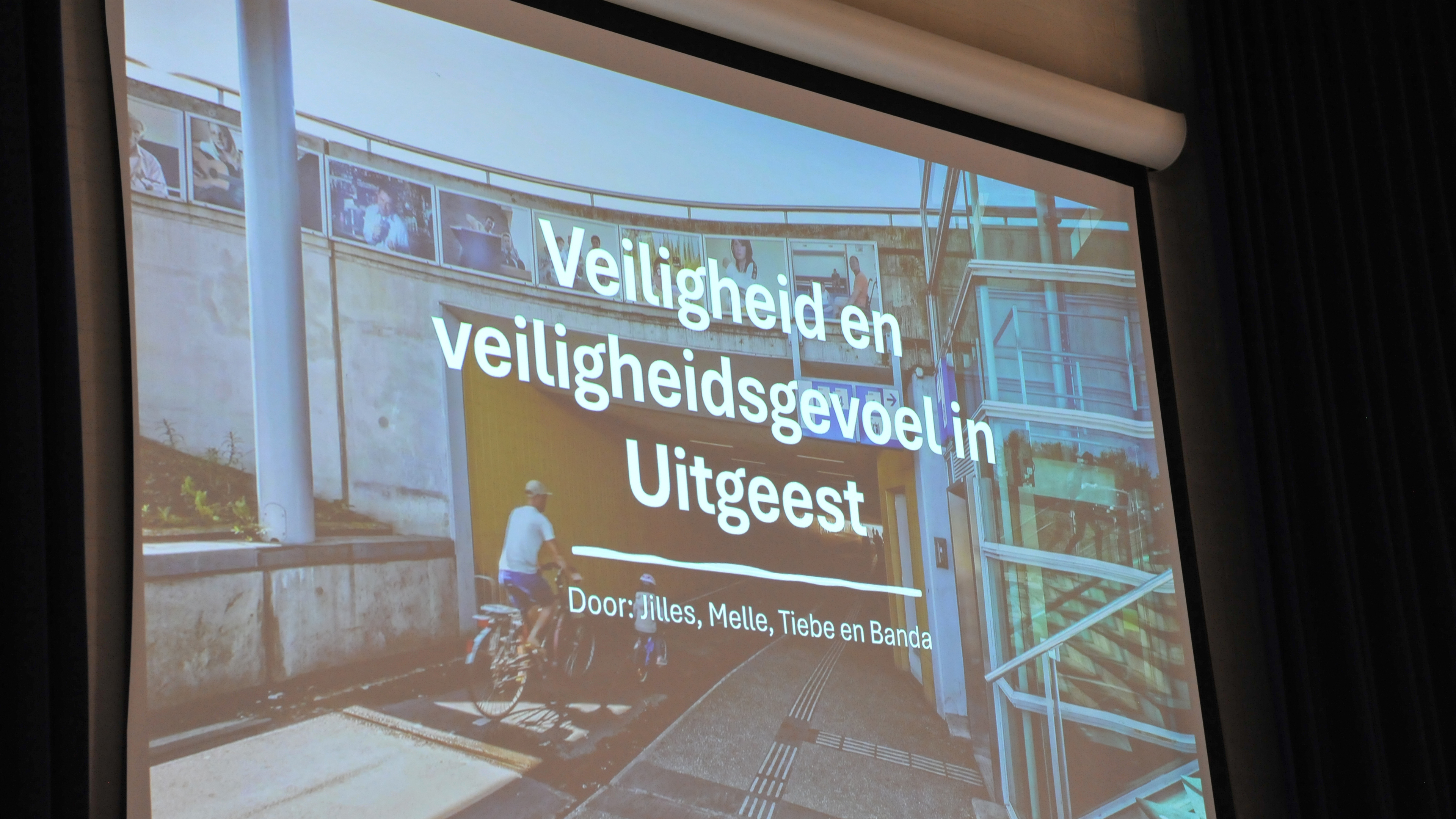 Zien tunnel in pastel colors, a keychain and Fixi complaints: Four Bonhoeffer students focus on safety in Uitgeest