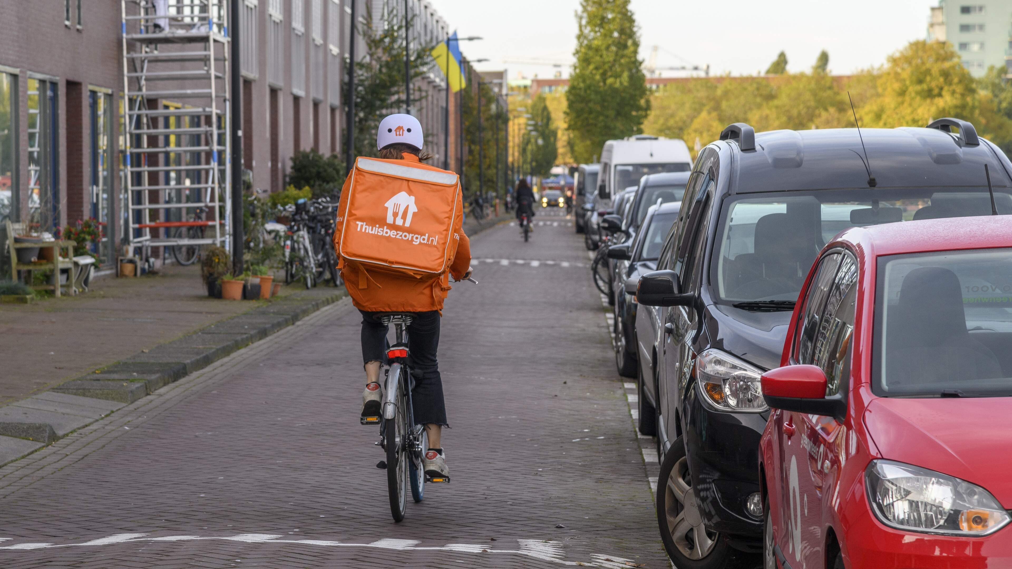 Dutch order food en masse during World Cup: Frikandel and pizza Margherita most popular