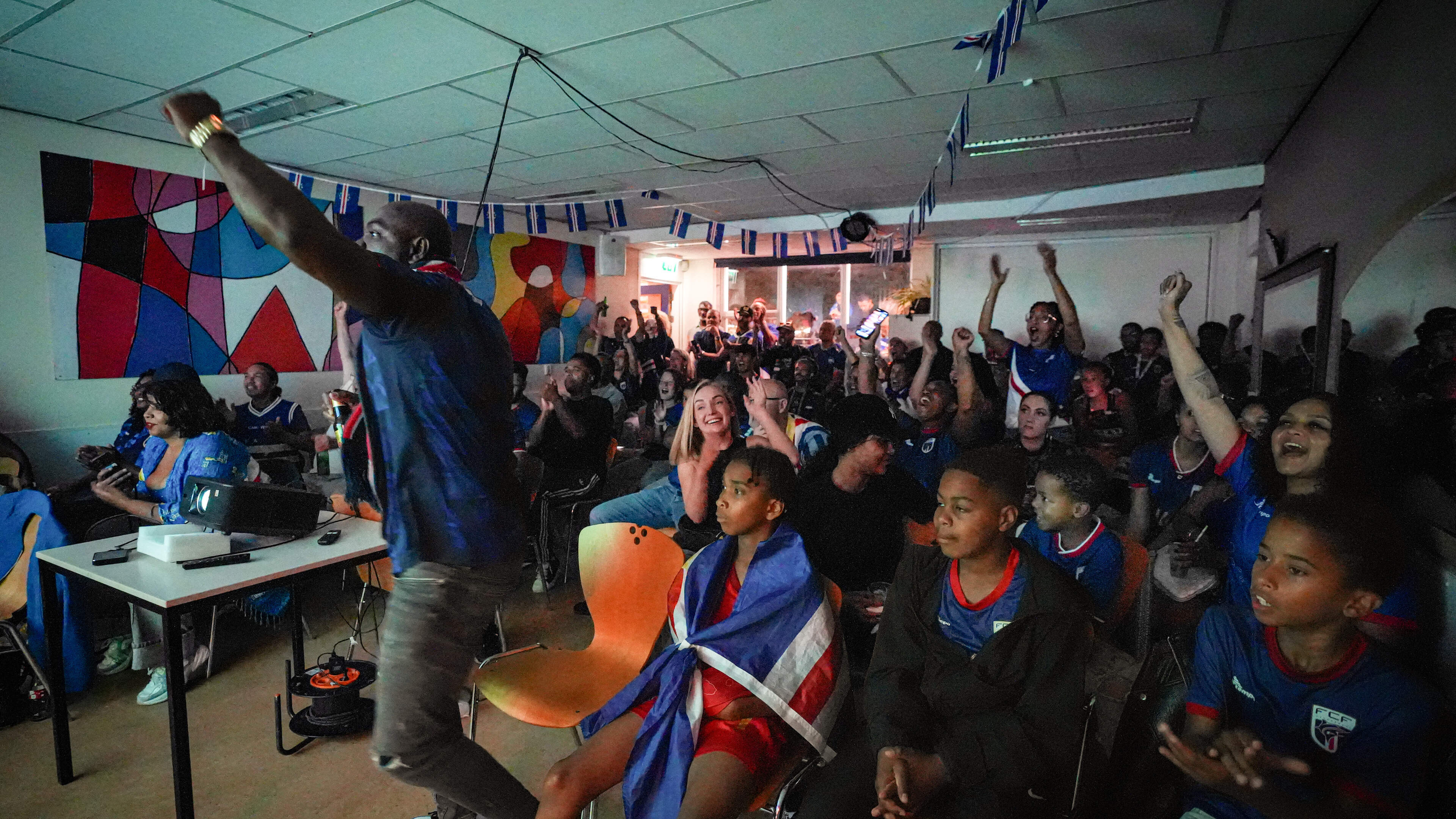 Kaapverdiaanse fans genieten van wedstrijd in Zaandam: ’Verloren, maar trotser dan ooit’