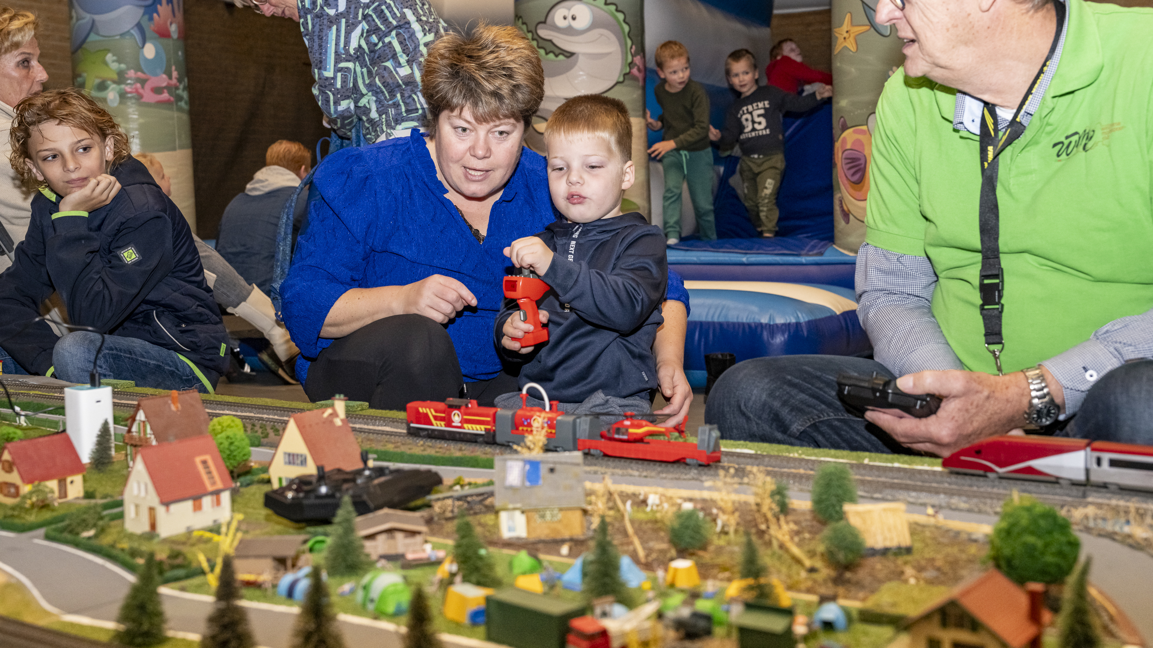 ’Lachende gezichten’ bij Modelspoorbeurs De Goorn