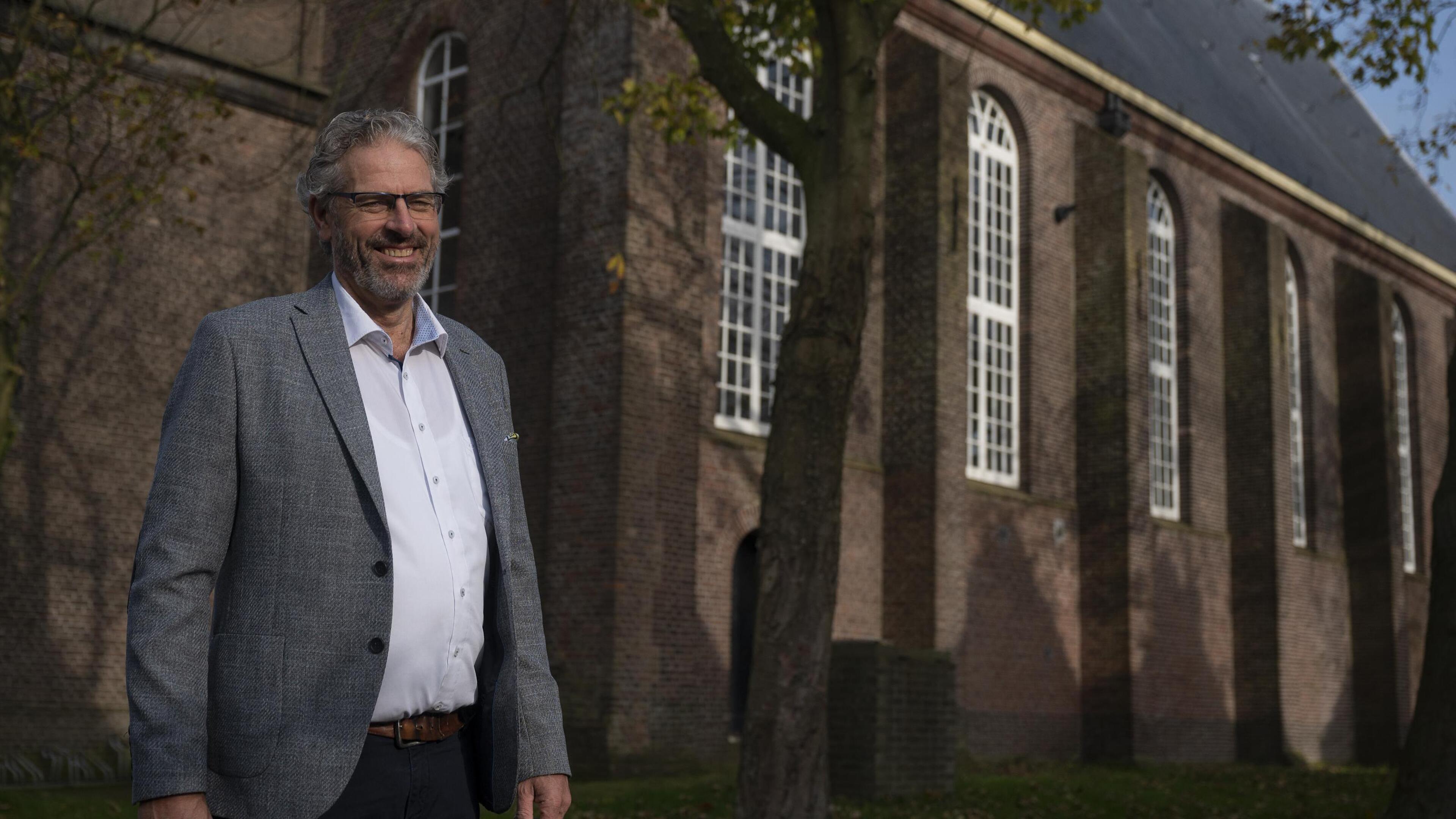 Jan Ouwehand, de nieuwe dominee van de hervormde gemeente Ilpendam-Watergang: ’Verwacht niet dat ik 