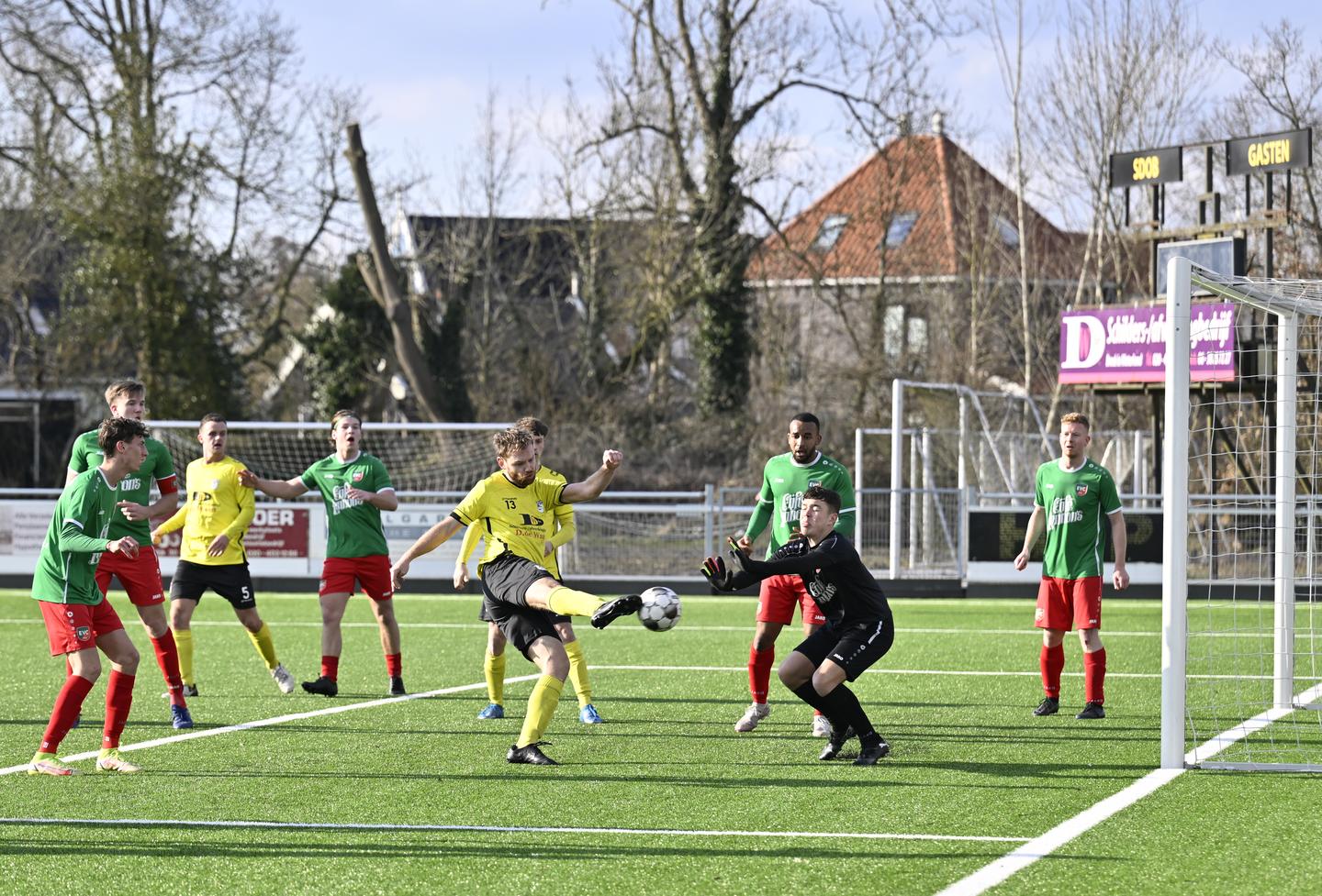 SDOB klopt EVC, ziet de voornaamste rivalen verliezen en heeft ineens ...