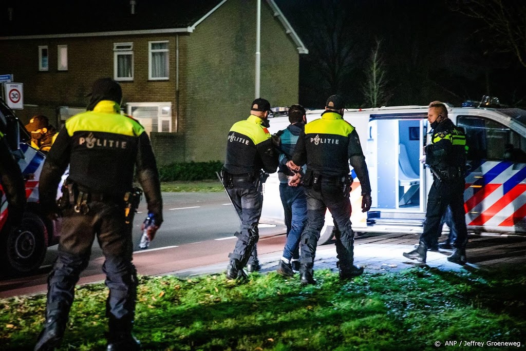 Aanhoudingen in Roosendaal om overtreding samenscholingsverbod