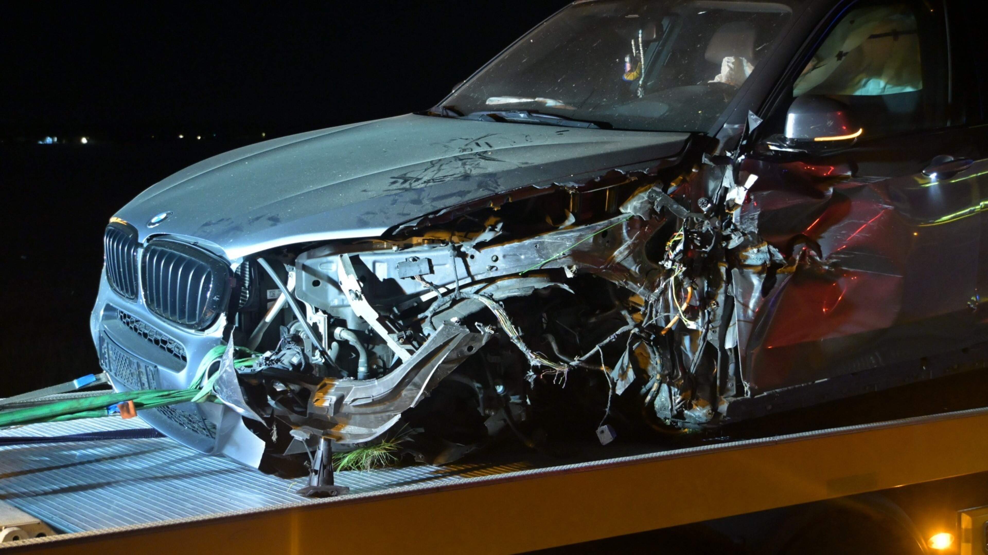Multiple injured and heavy damage in collision on N203 near Castricum