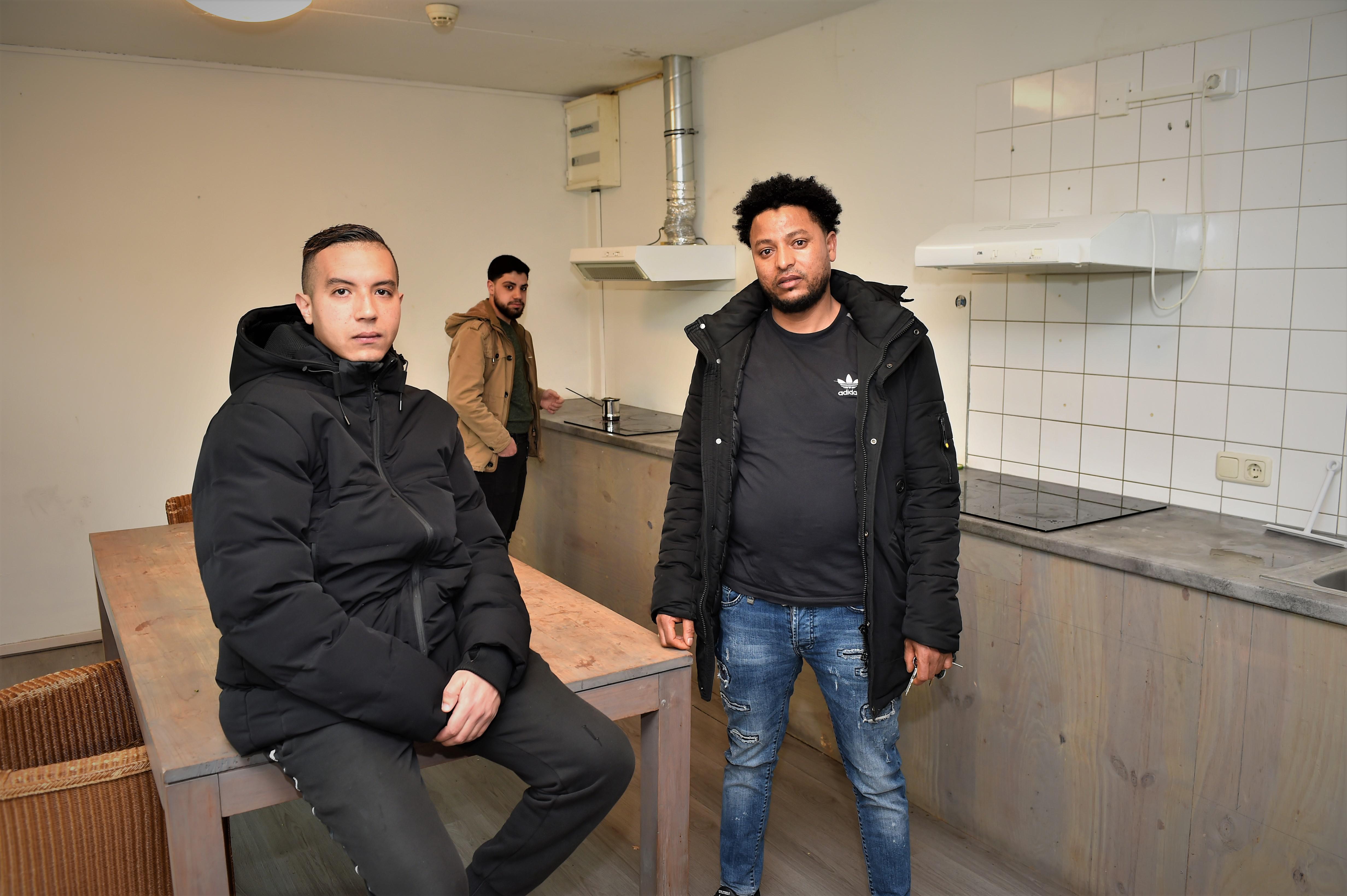 Statushouders vragen Castricumse gemeenteraad om een uitweg uit hun ...