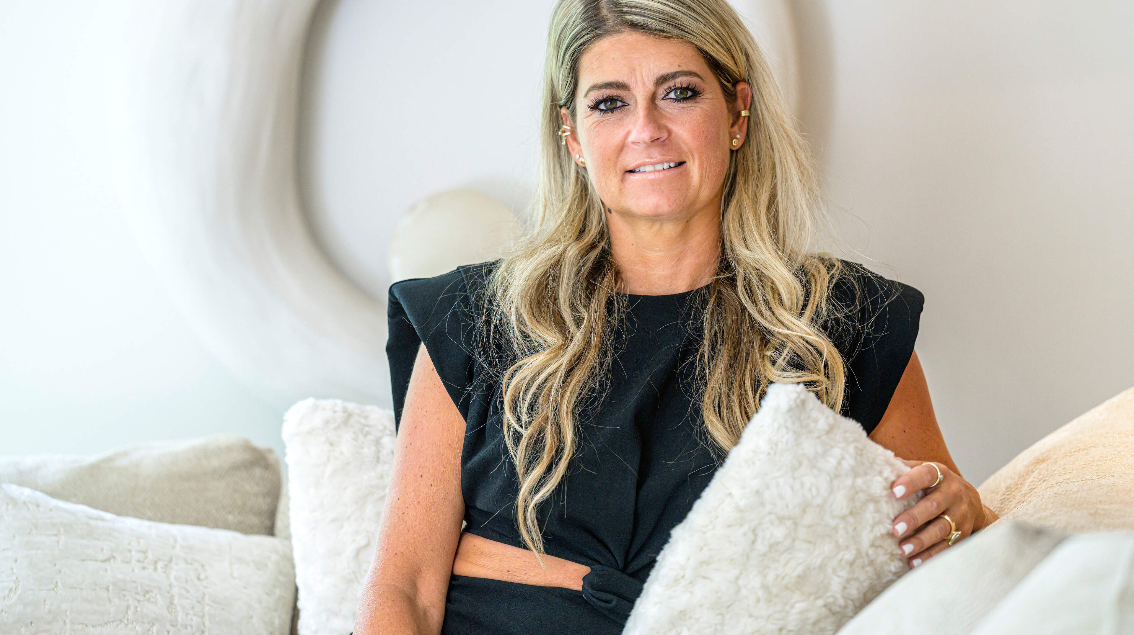 'I thought I was pregnant with twins growing in a melon and fed them shaving foam': Natasja (38) speaks candidly about her psychosis