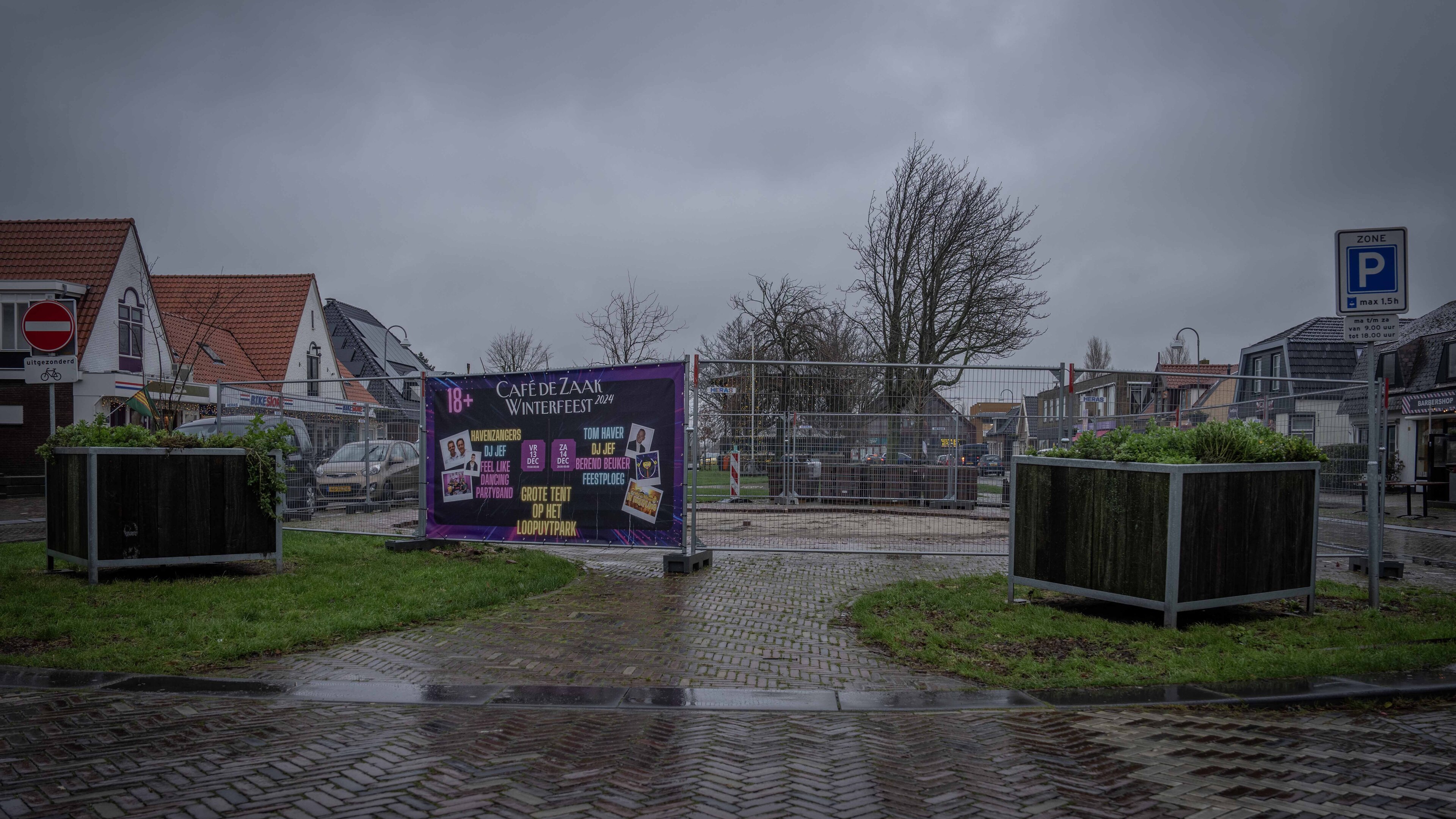 Julianadorp viert kerst met primeur: feesttent op Loopuytpark