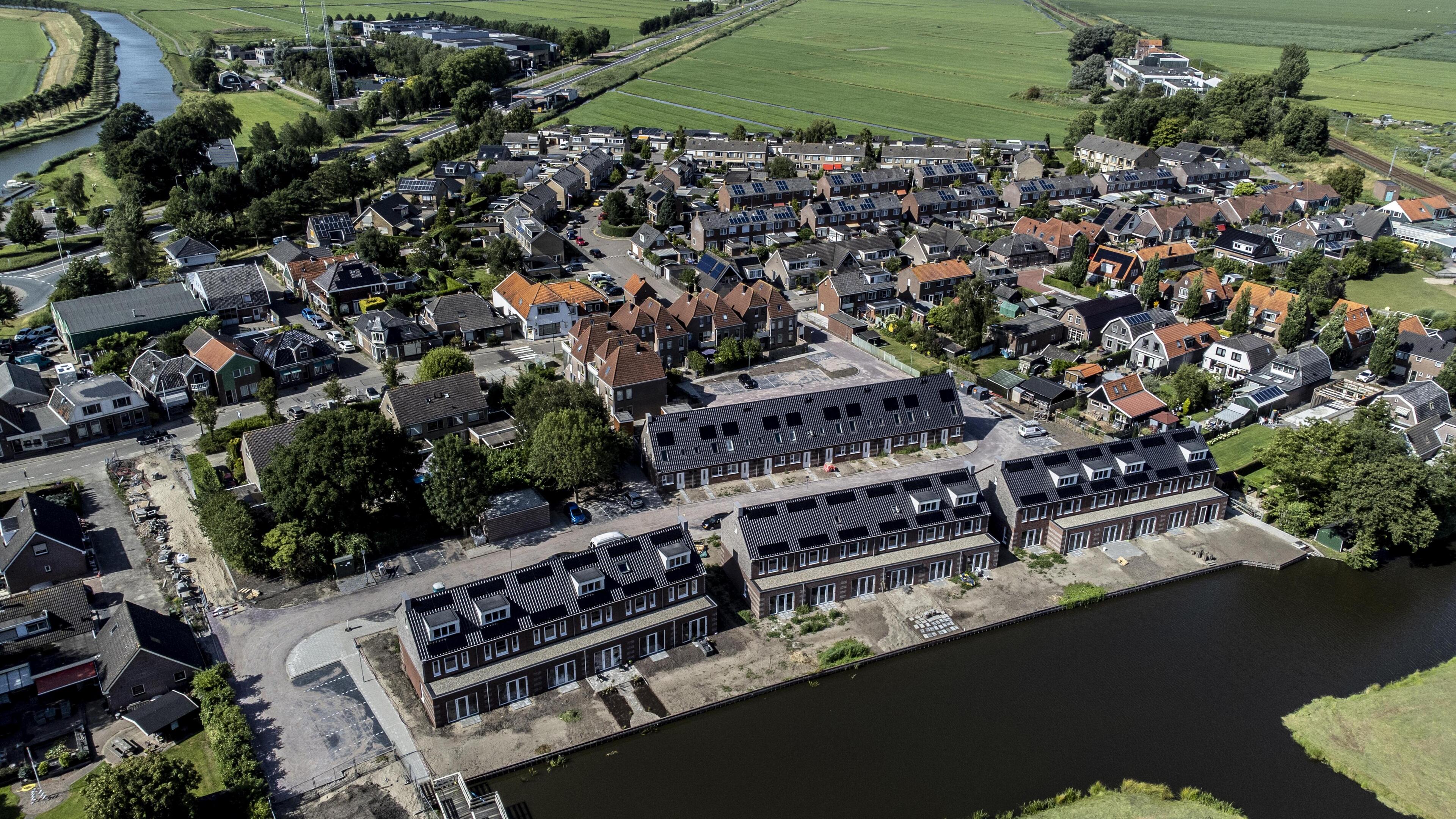 Toch weer 28 huishoudens onder de pannen in Oosthuizen; de bouw verliep vlot, maar de aanloop was st