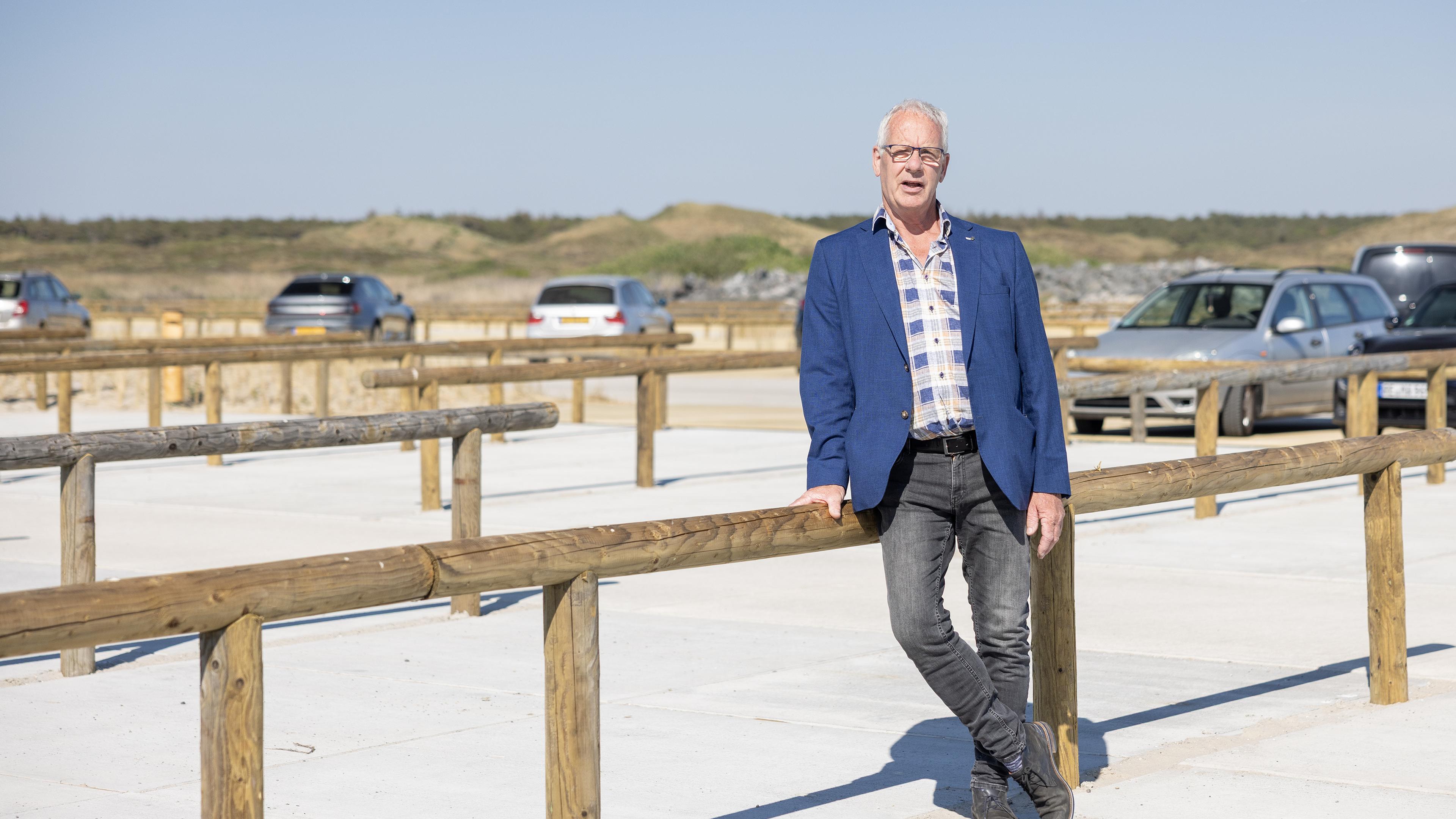 Texelse wethouder Cees Hooijschuur (67) plotseling overleden