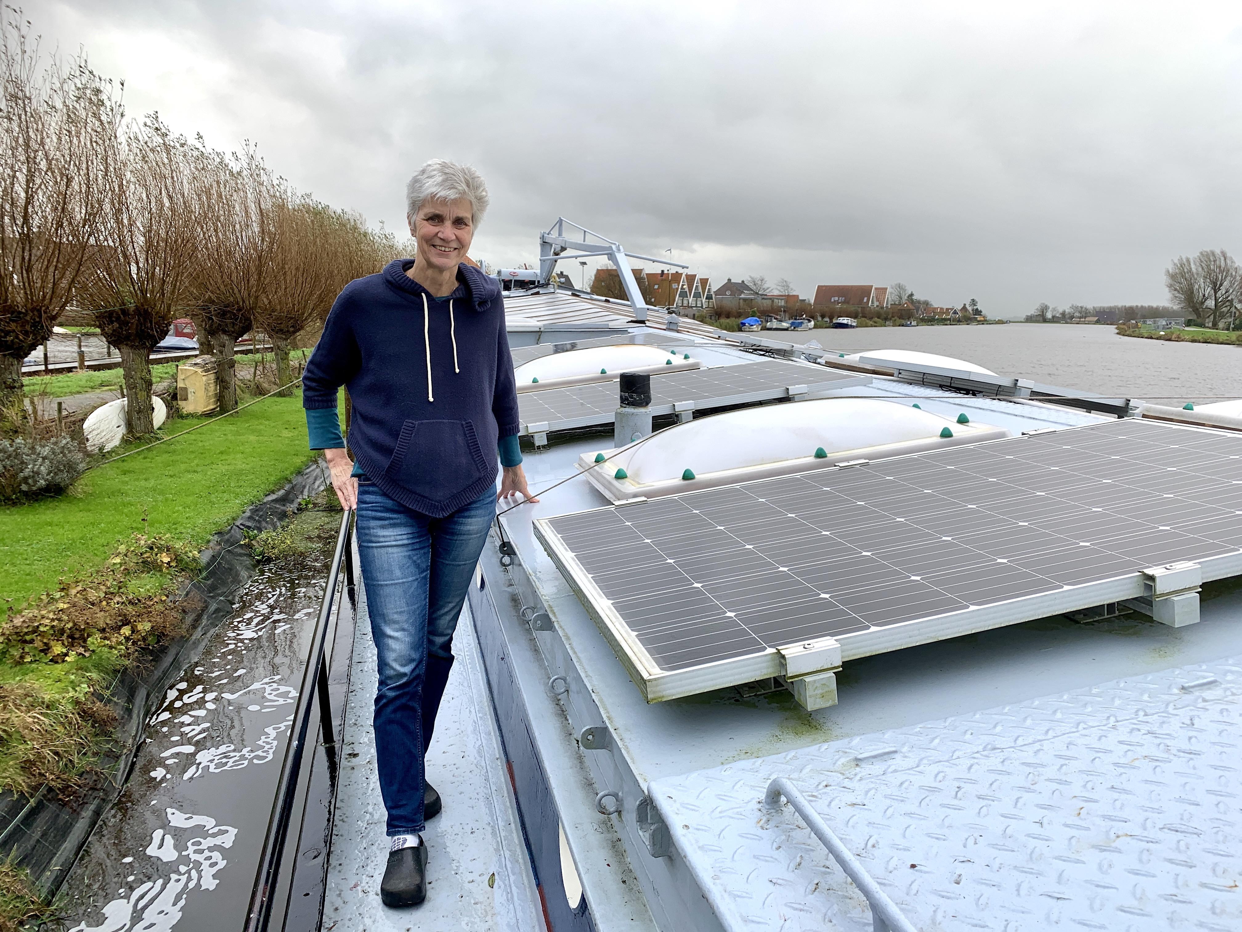 Net ’een bocht in de rivier’ zegt Anita Blijdorp over de plek aan het Noordhollands Kanaal waar ze 2