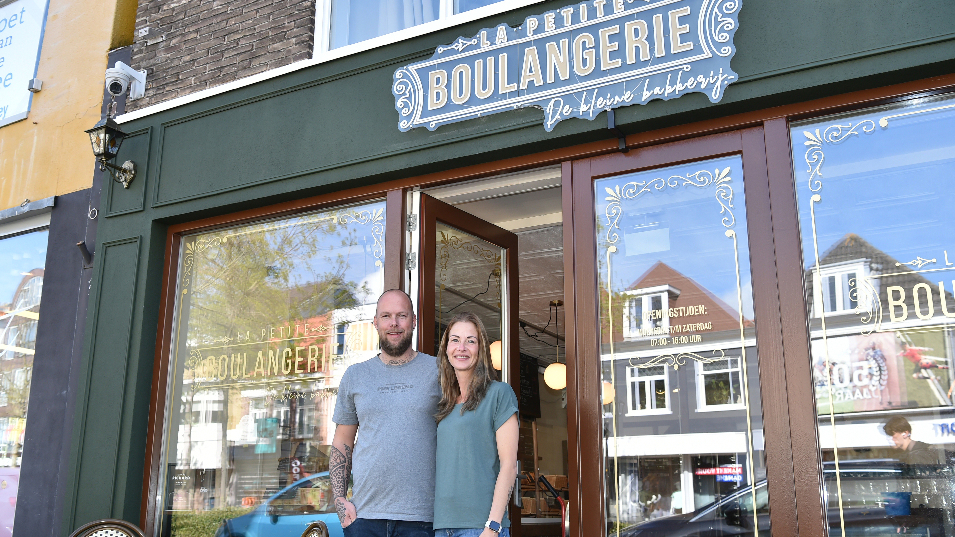 Run, coffee, croissant and DJ set. Beverwijk bakery hosts social run. 'We hope to become very big through this'