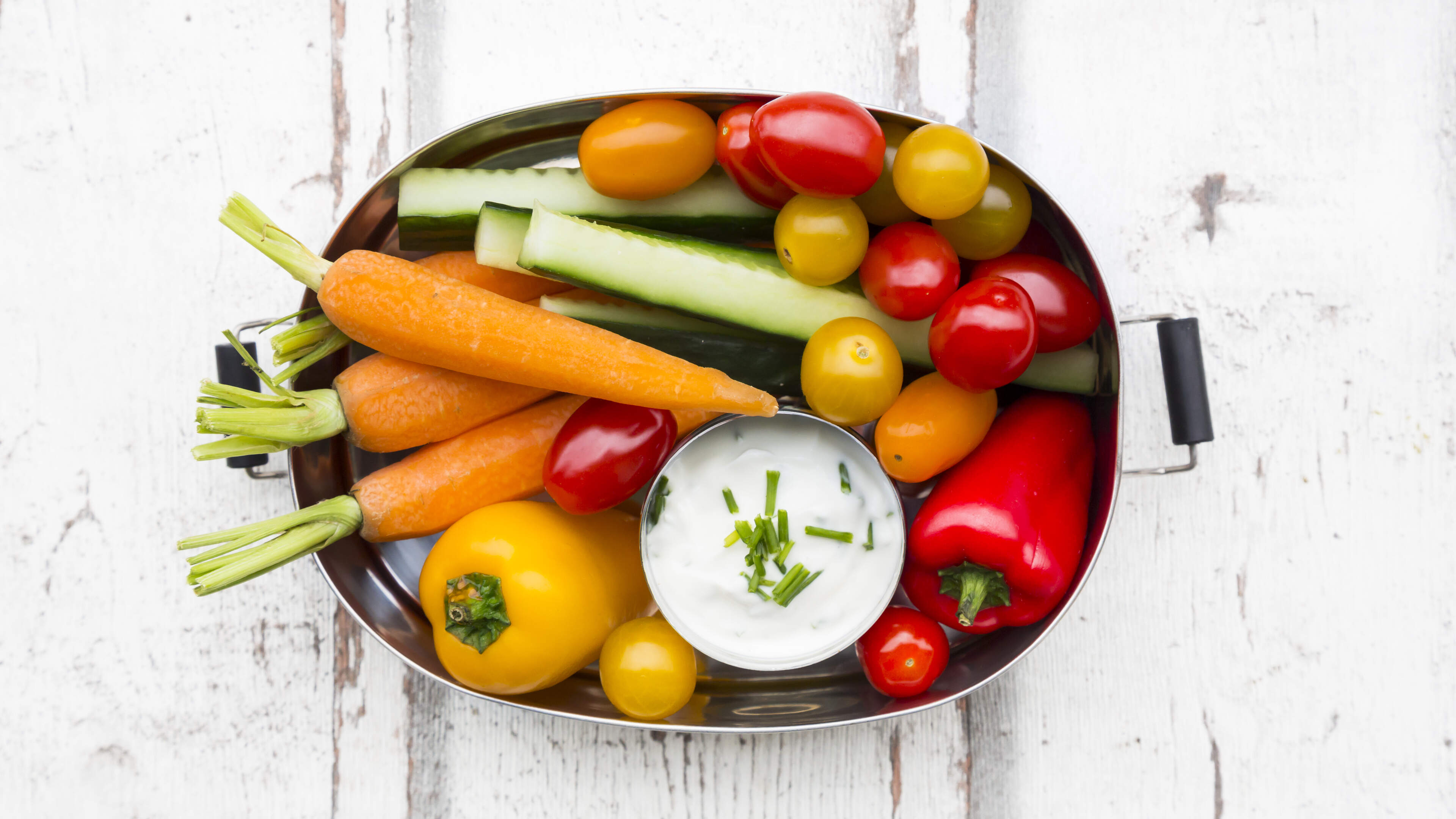 Snack vegetables with pesticides: how unhealthy is that?