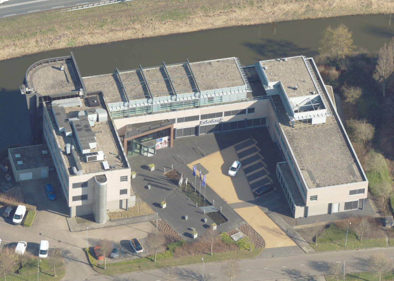 Rabobank verhuist naar Scholtens-pand aan A7, Action neemt kantoor Zwaagdijk-Oost over