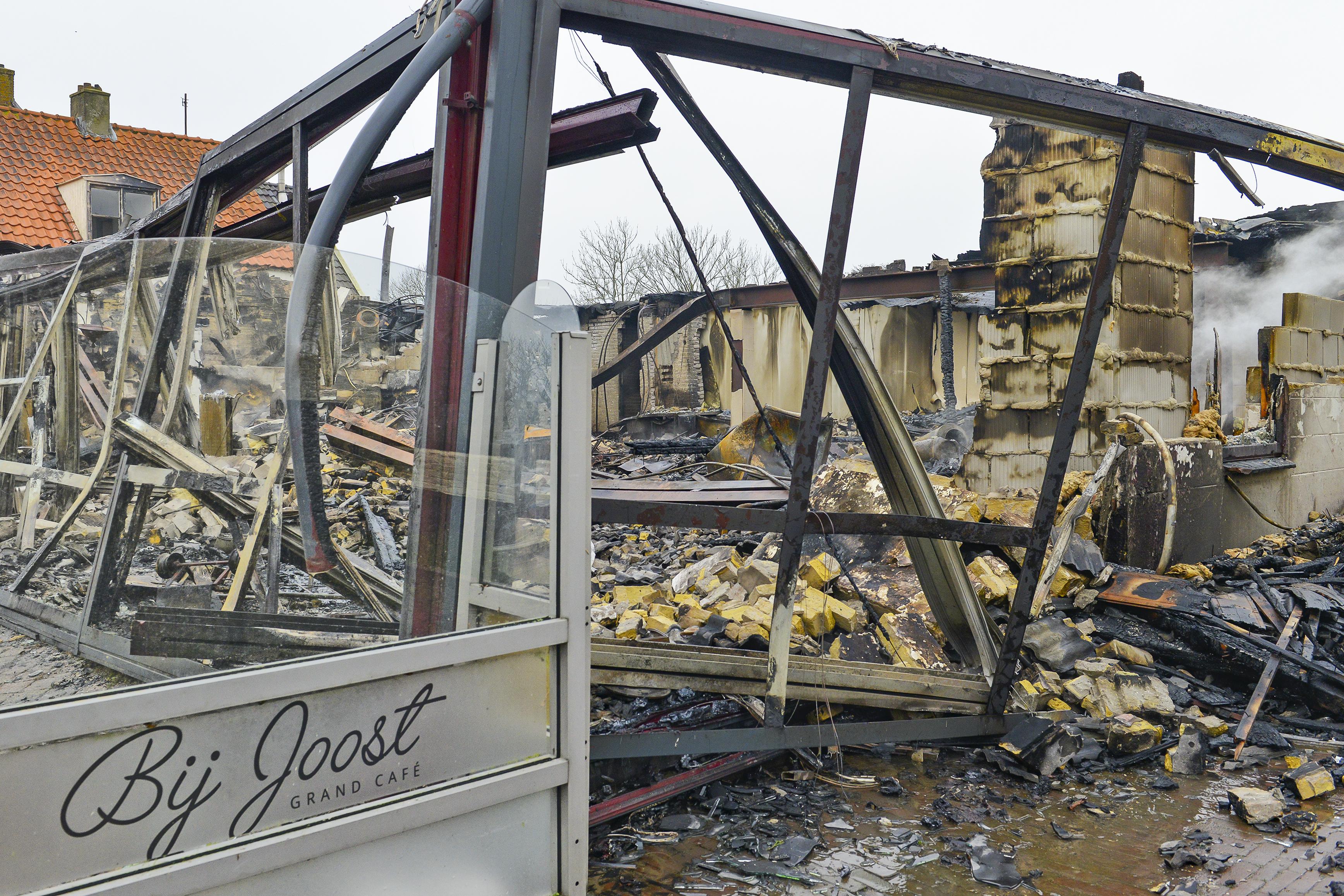 Of hennepkwekerij de oorzaak was van verwoestende brand in restaurant De Cocksdorp is waarschijnlijk