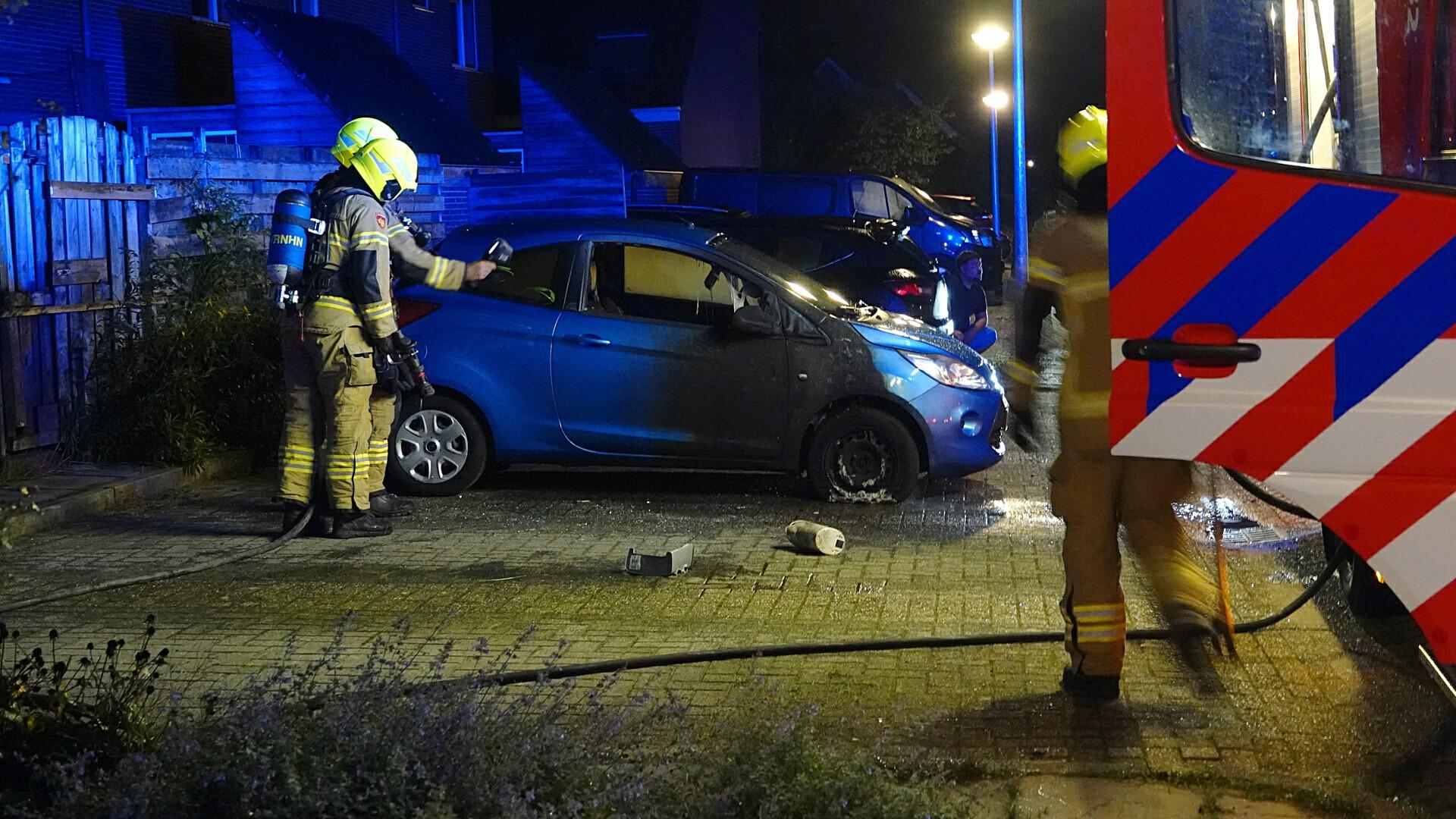 Auto total loss na brand in Opperdoes: brandstichting vastgesteld [update]