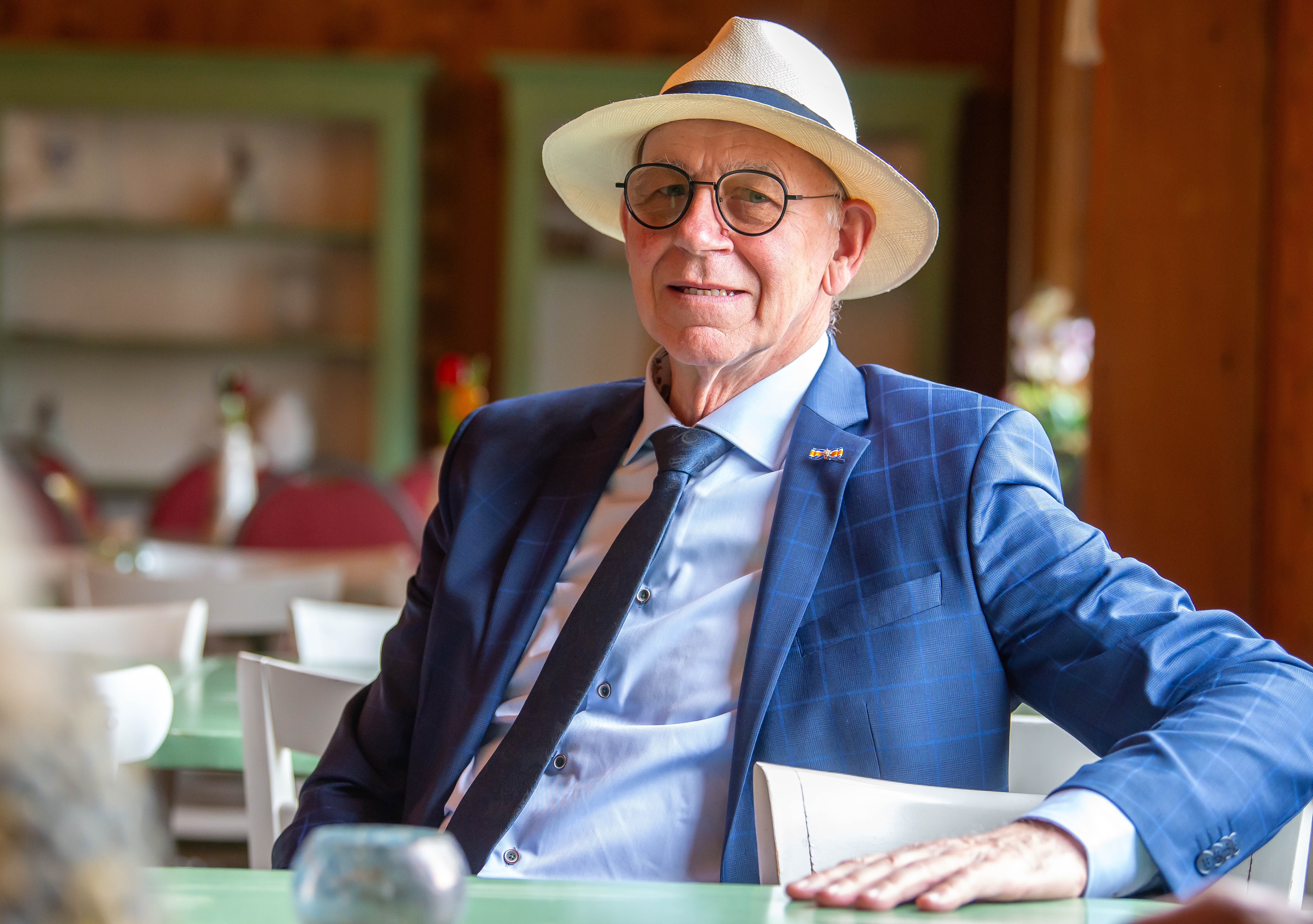 Henri Willig begon met 25 koeien, nu runt hij een wereldwijd kaasimperium: ’Sommigen denken dat ik n