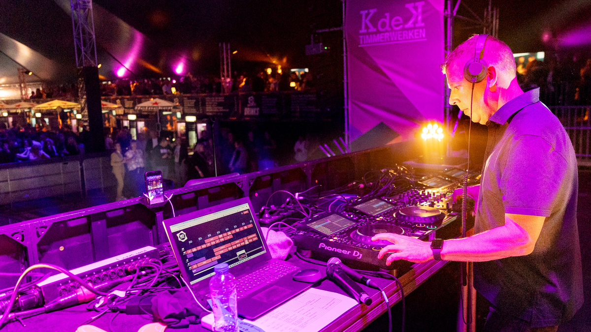 Meifestival Wijk aan Zee opent met de traditionele Hollandse Avond