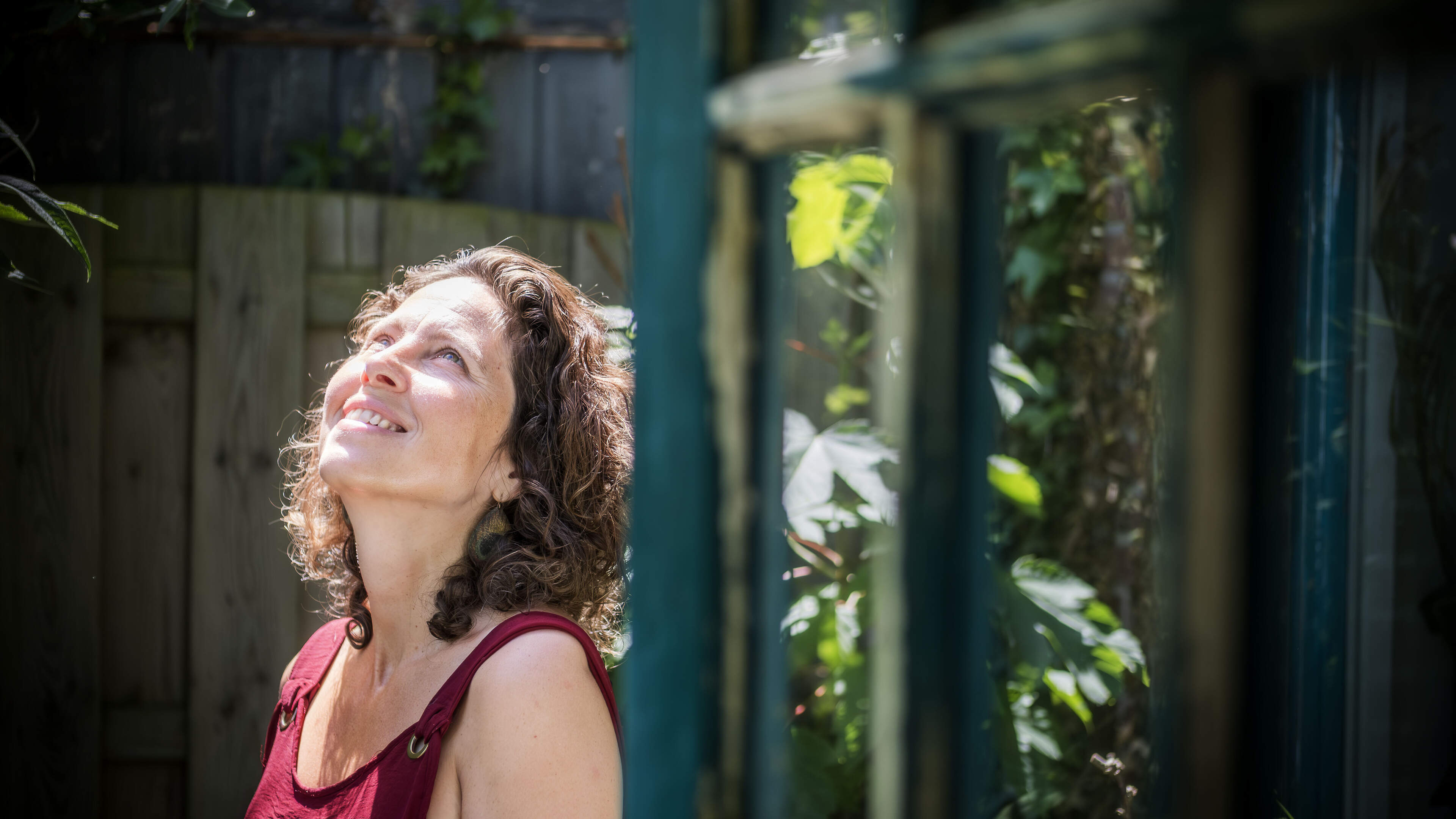 Life lessons from Sparrow, Quetzal and Hoopoe: Sabine Wassenberg and Kamel Essabane transform an ancient Sufi poem into a philosophical retelling