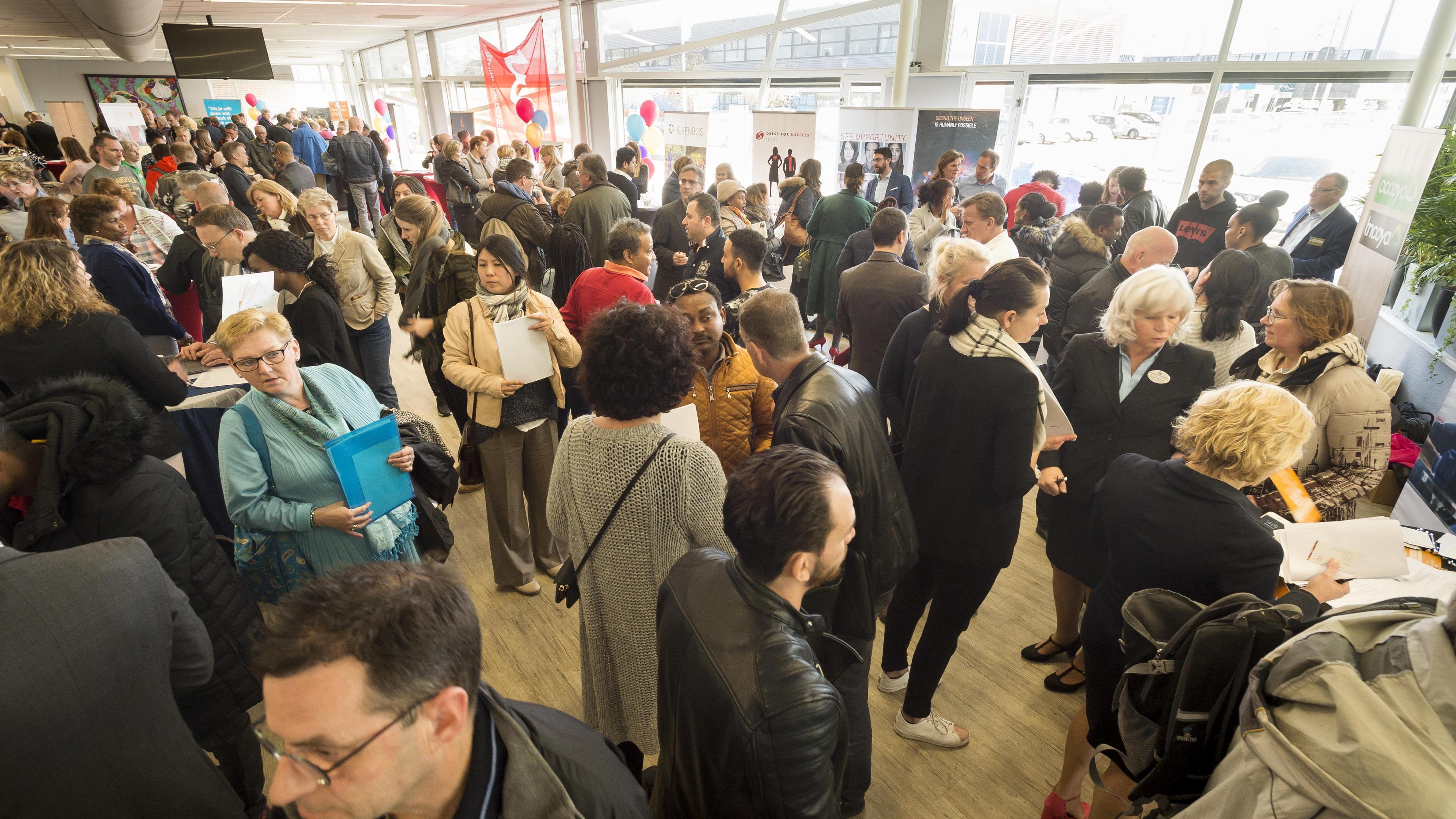 De draad weer oppakken na een burn-out: JobOn houdt banenmarkt voor ...