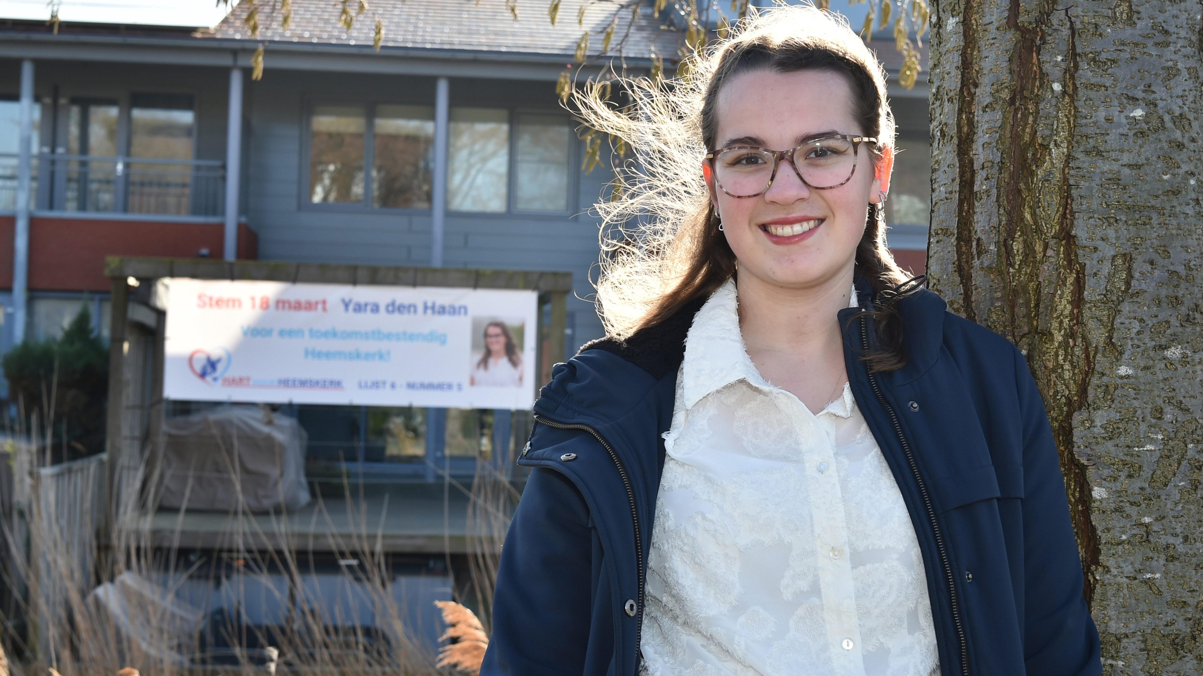 Yara is only 17 but eager to join the city council. A massive banner draws votes: 'My classmates aren't really into politics yet'