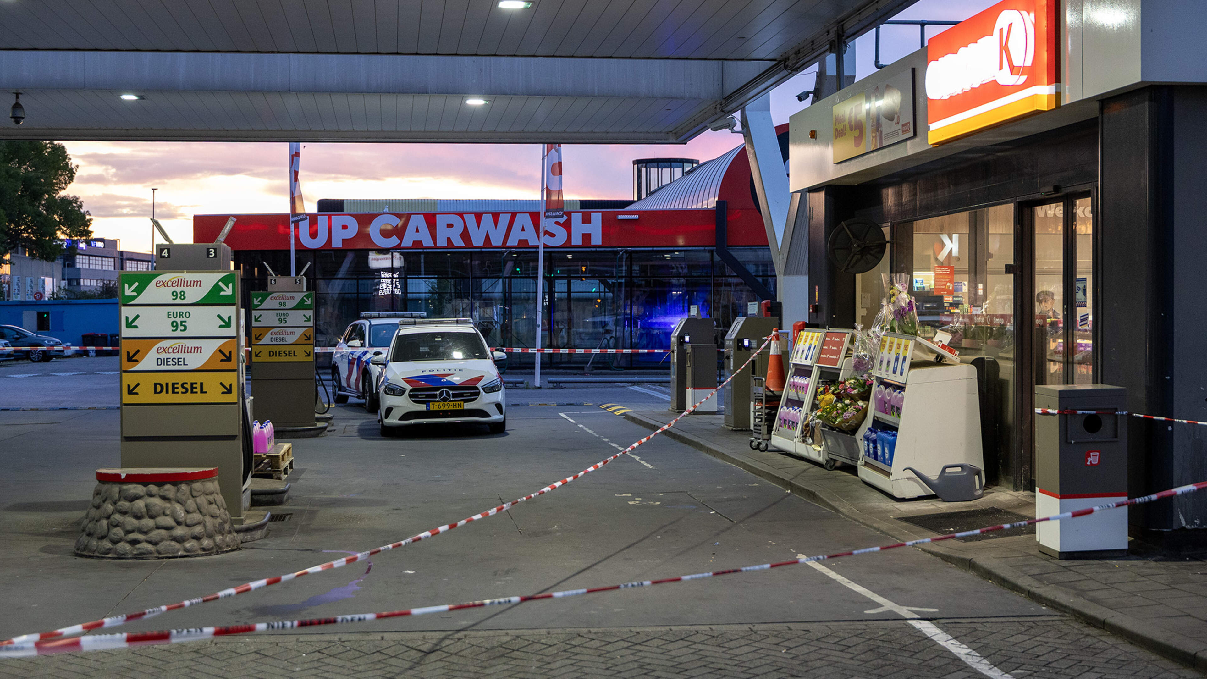 Overval op tankstation Parallelweg in Beverwijk, politie zoekt verdachten