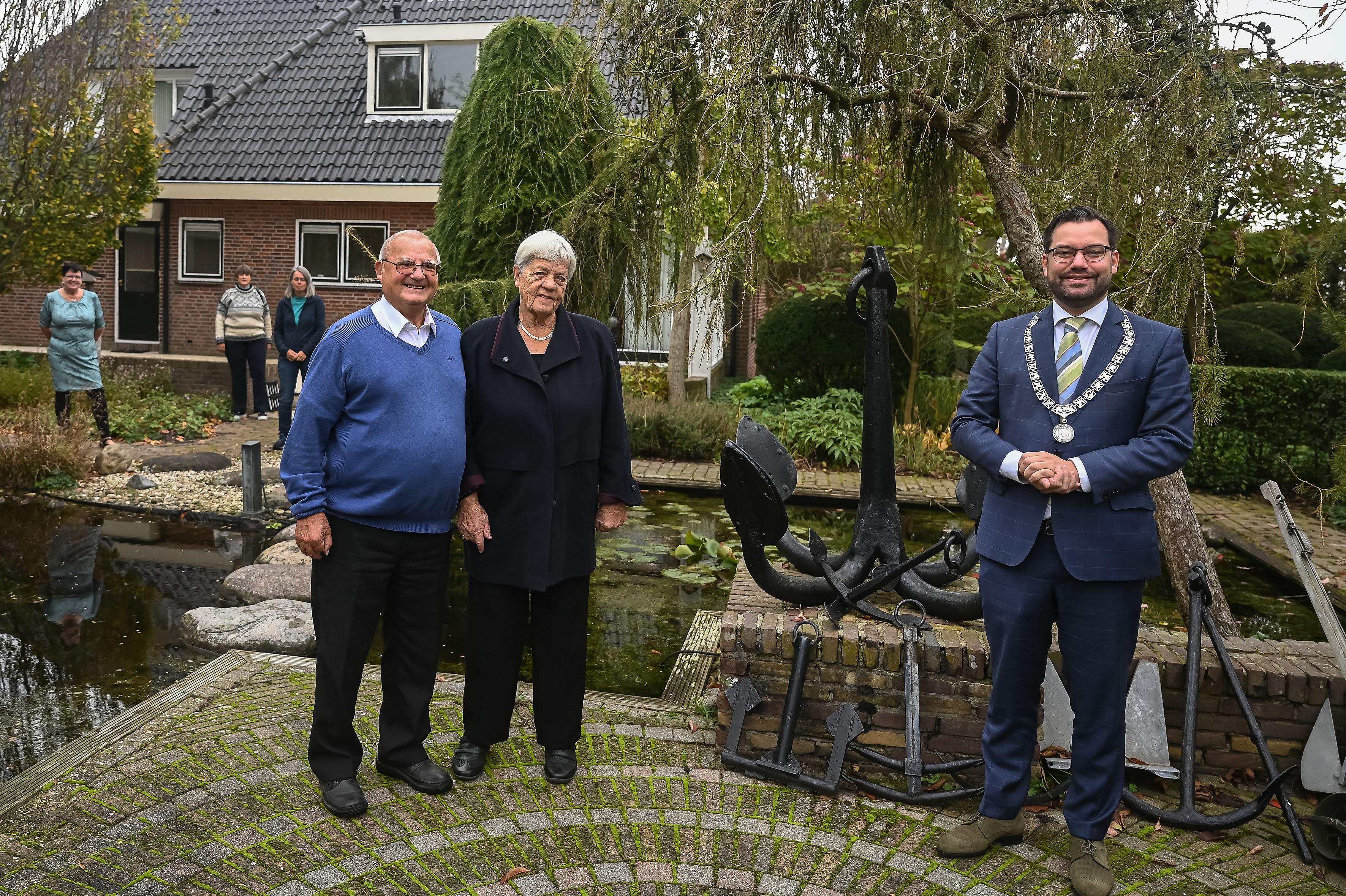 Cor en Ria Wilders uit Schellinkhout gaan al zestig jaar samen het water op. ’Een vriendelijk en ver