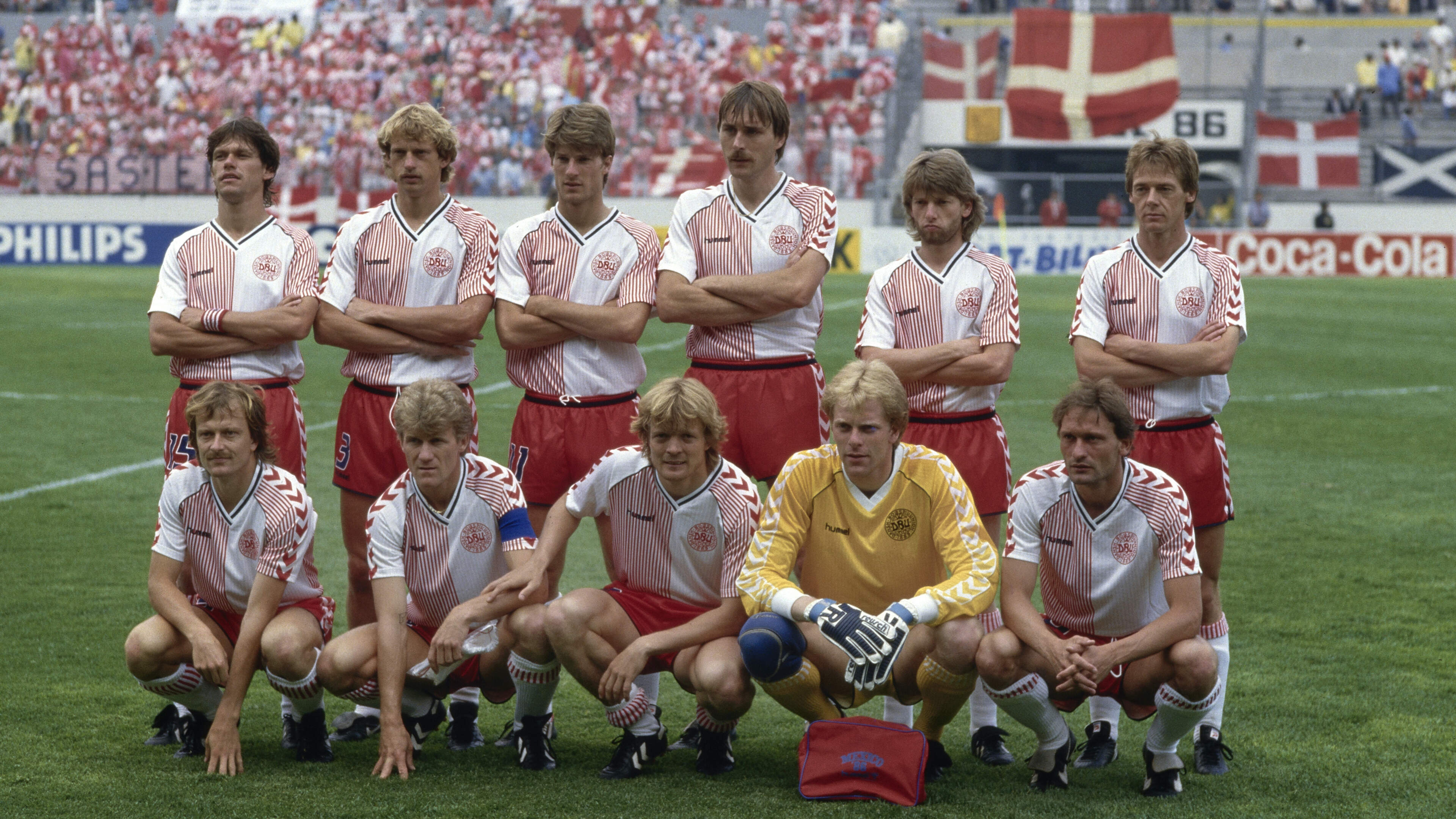 Dutch fan in red and white following Denmark: ‘The most entertaining team of the tournament’