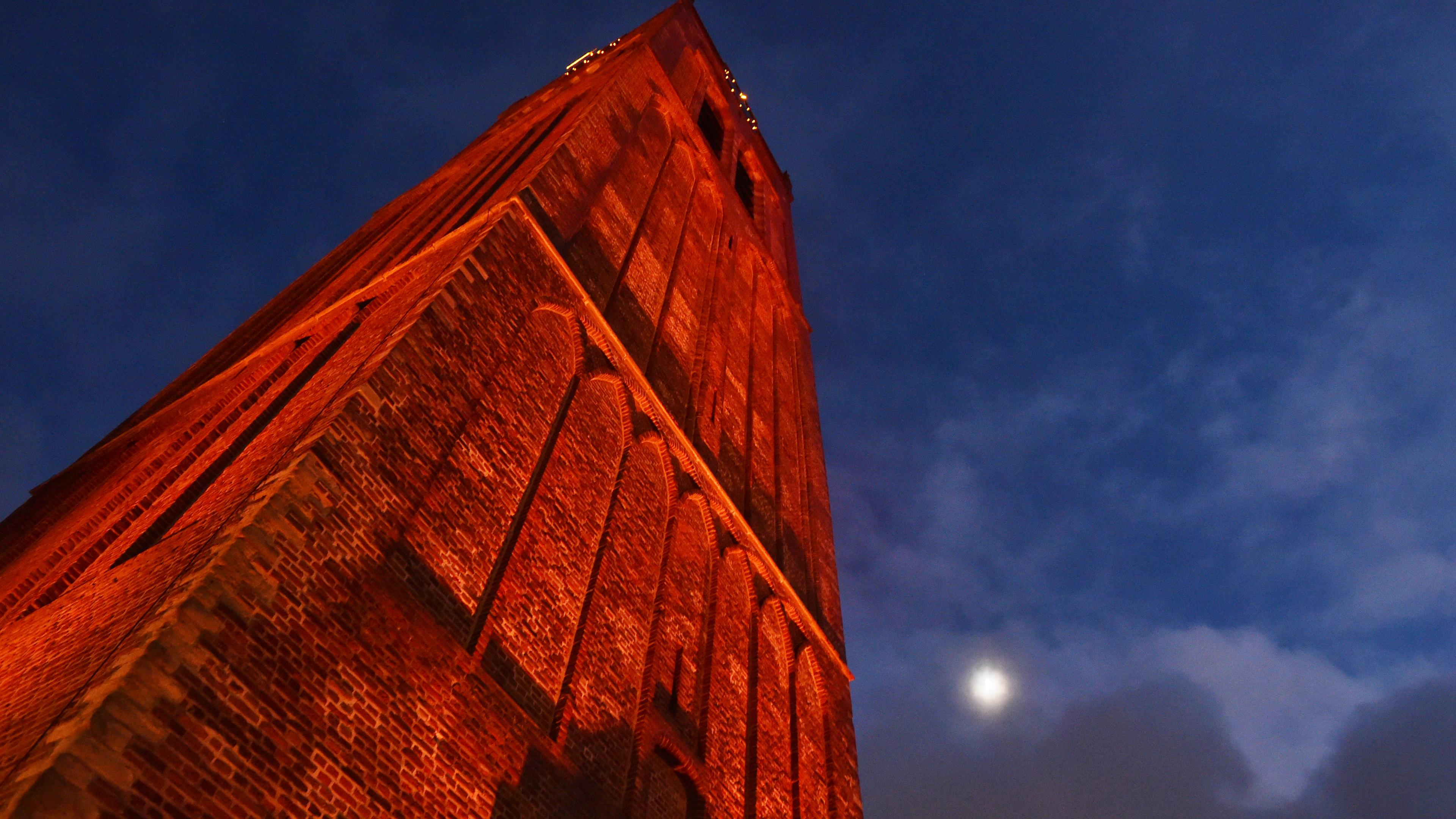 Forum voor Democratie huurt de Beverwijkse Grote Kerk af voor de nieuwjaarsborrel. Maar niet iederee
