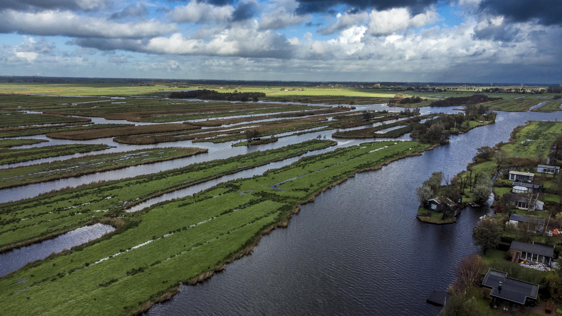 De waterkwaliteit is overal in Noord-Holland ondermaats. Ook hier bij Jisp. 