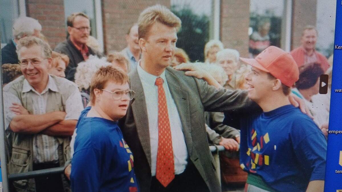 Louis van Gaal kan niet stuk bij VV Knollendam: ’Heel mooi om te zien