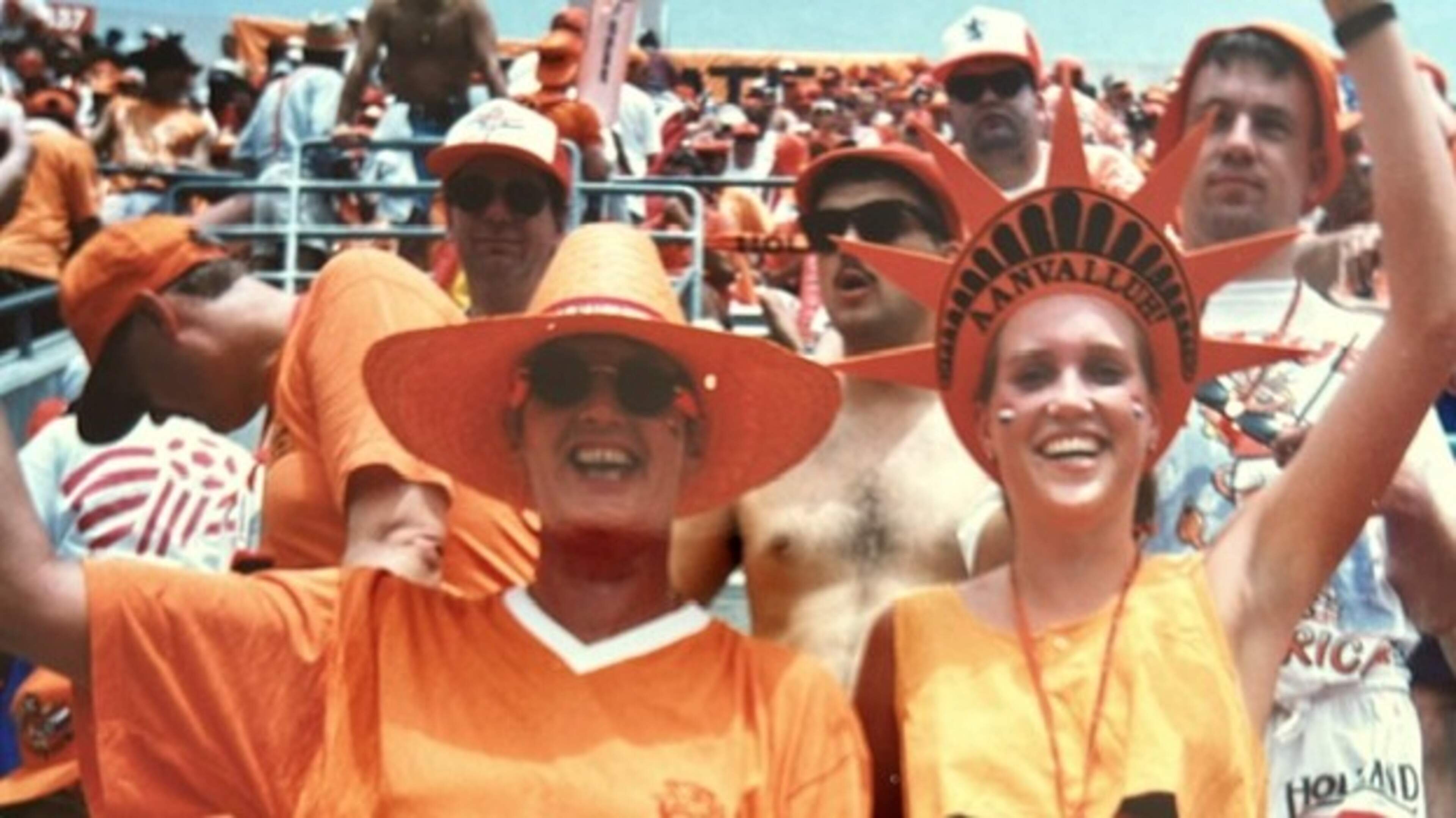 To the World Cup in America like two peas in a pod: Mother Ida and daughter Keetie having the time of their lives
